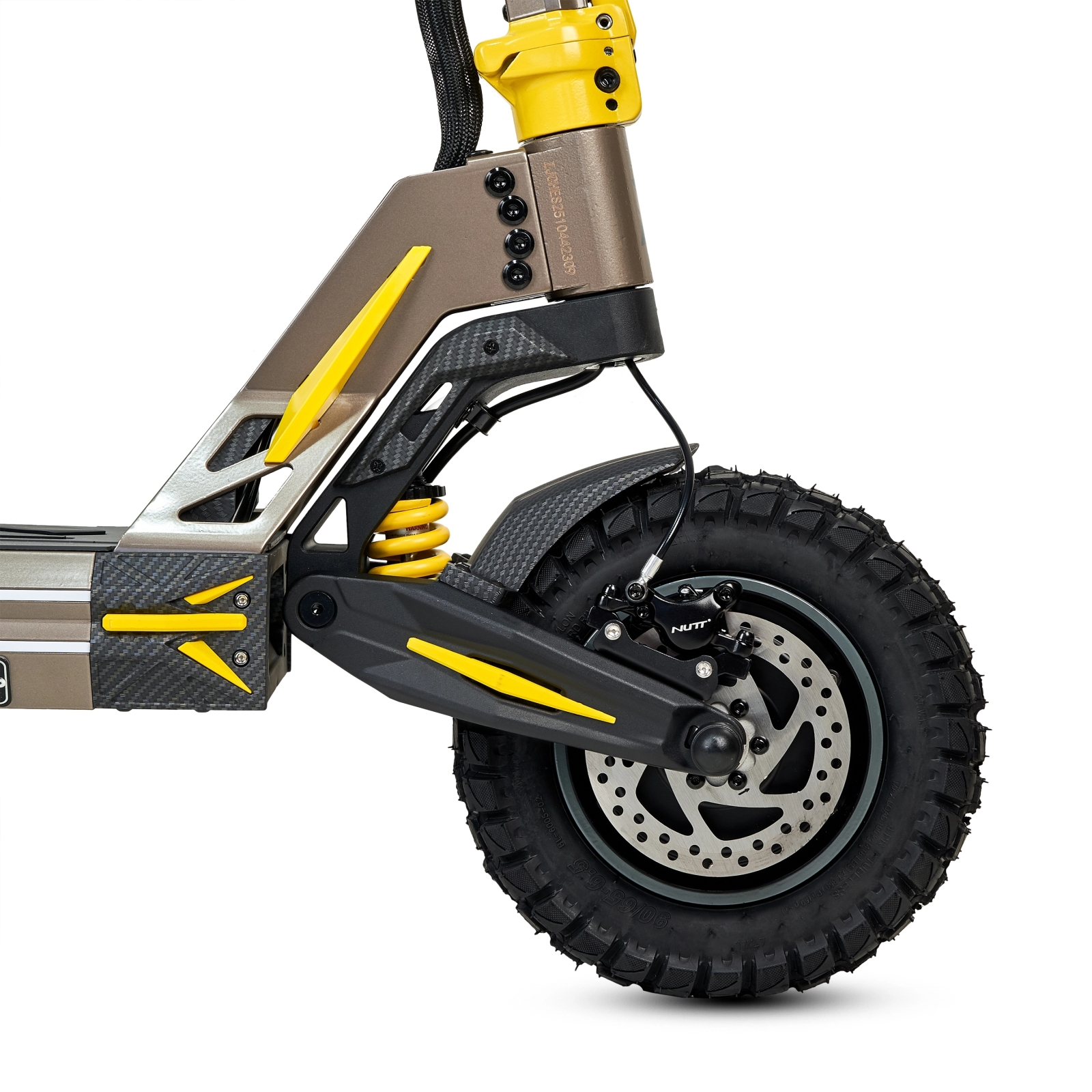 Parte delantera de un patinete eléctrico con detalles amarillos, freno de disco y neumático.