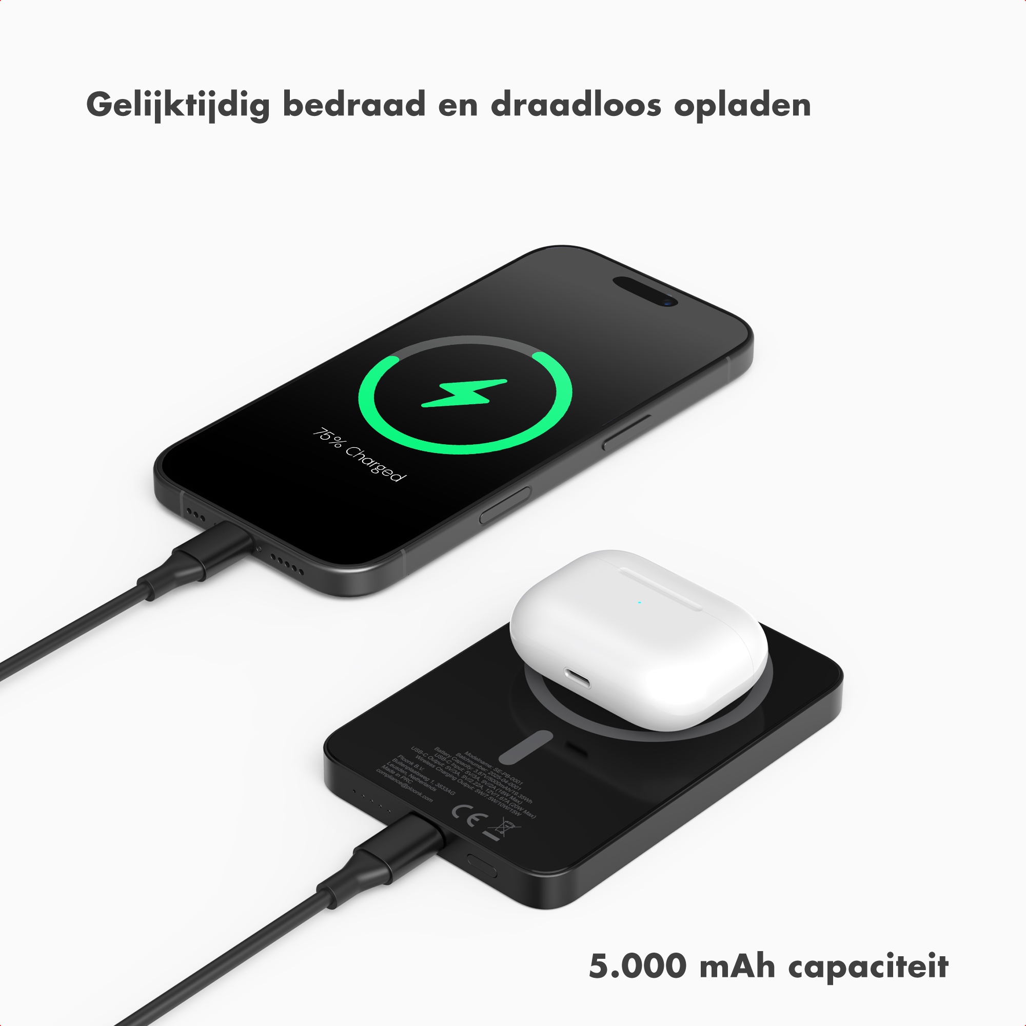 Een smartphone laadt via kabel, ernaast een draadloze oplaadcase.