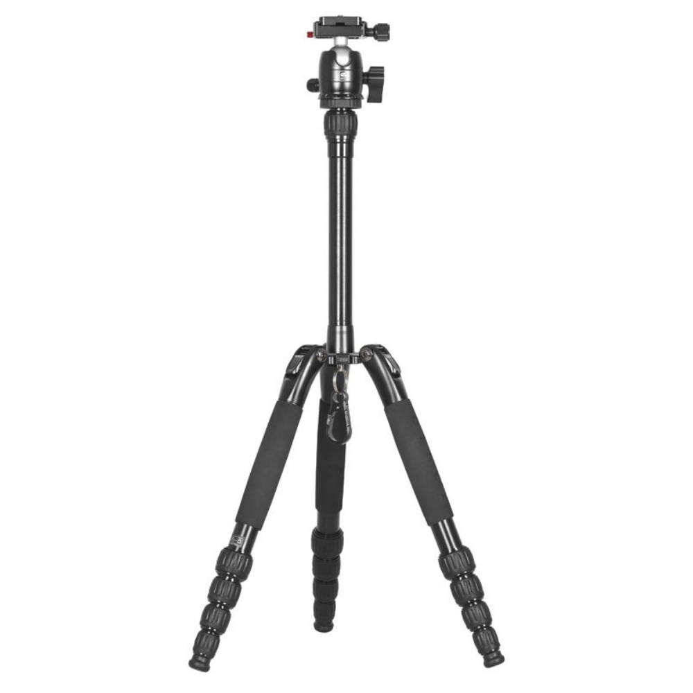 Een zwart camerastatief met drie poten en een balhoofd.