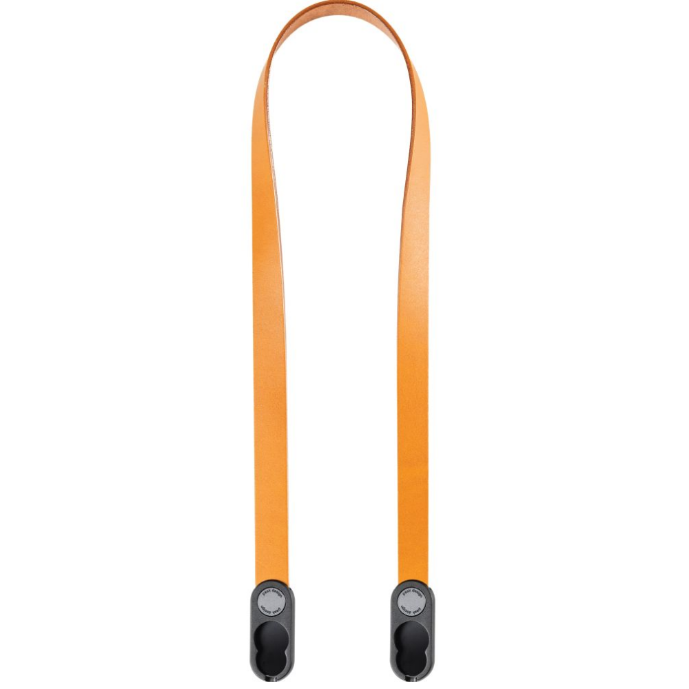 Een oranje leren band met twee grijze connectoren aan de onderkant.