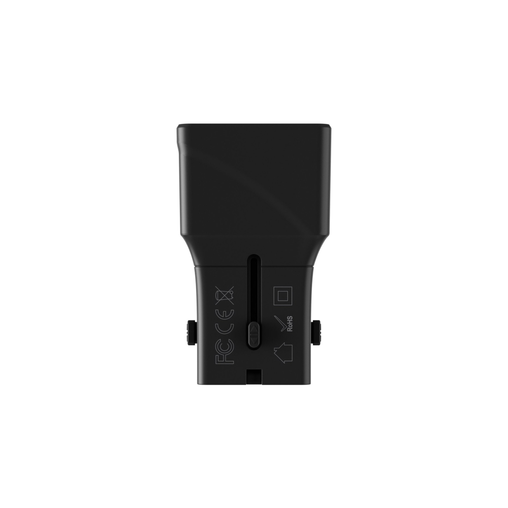 Schwarzer Adapter mit FCC, CE-Zeichen und RoHS-Siegel.