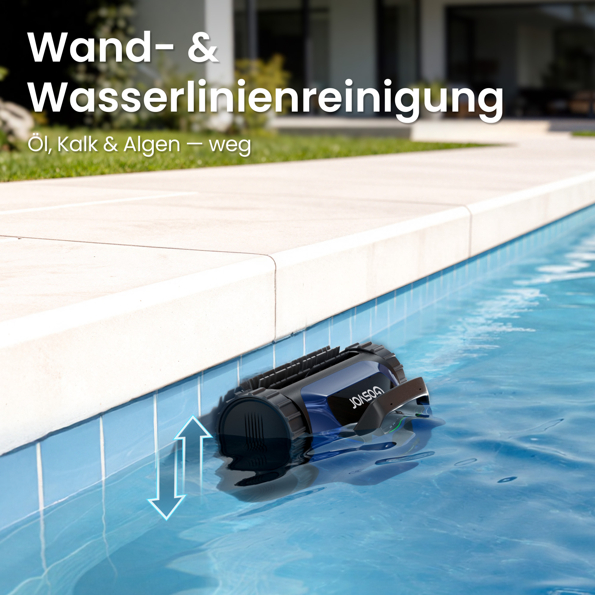 Ein Poolroboter reinigt die Wasseroberfläche und die Wände eines blauen Pools.