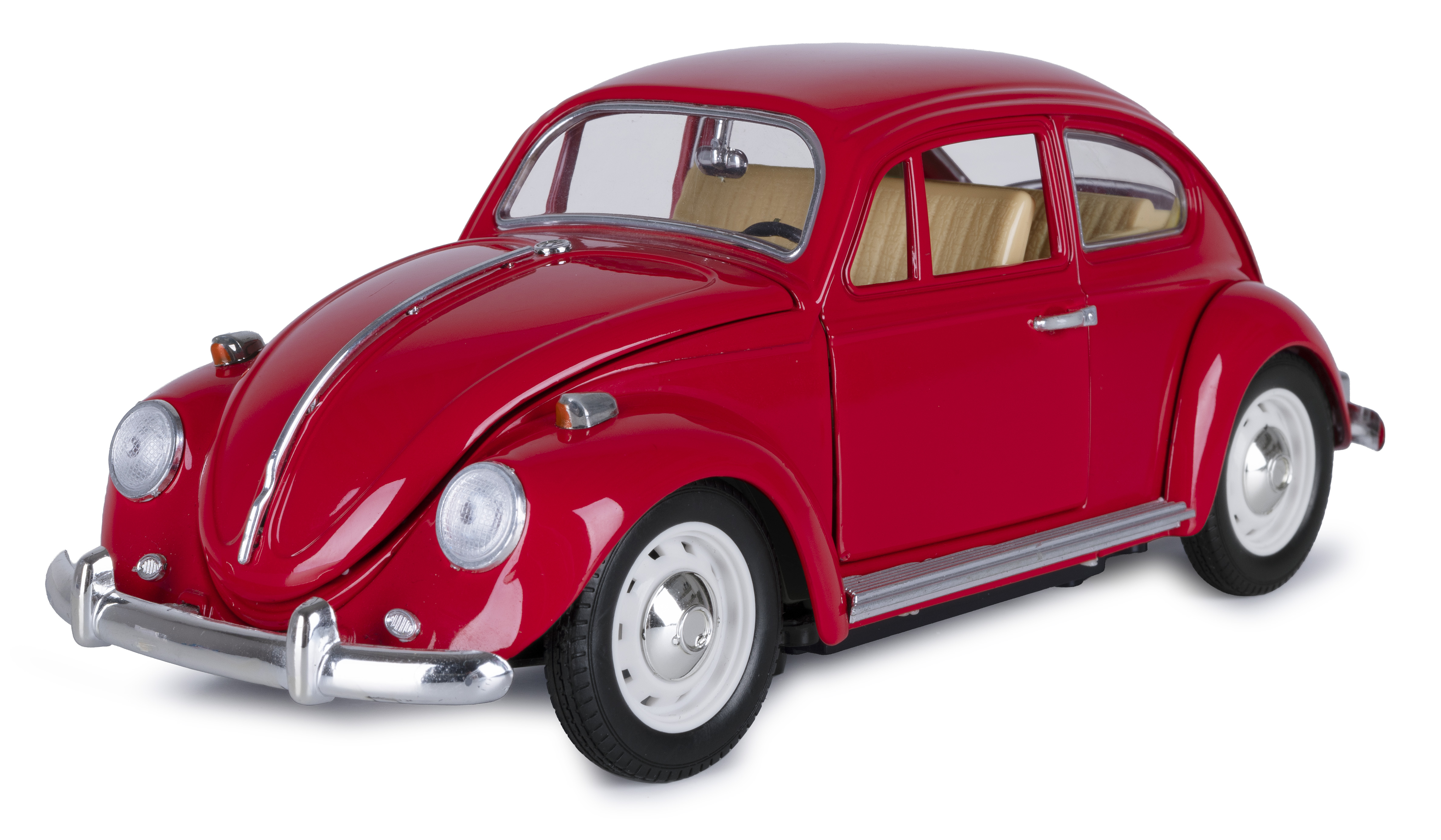 Ein rotes Spielzeugauto im Stil des VW Käfers steht vor weißem Hintergrund.