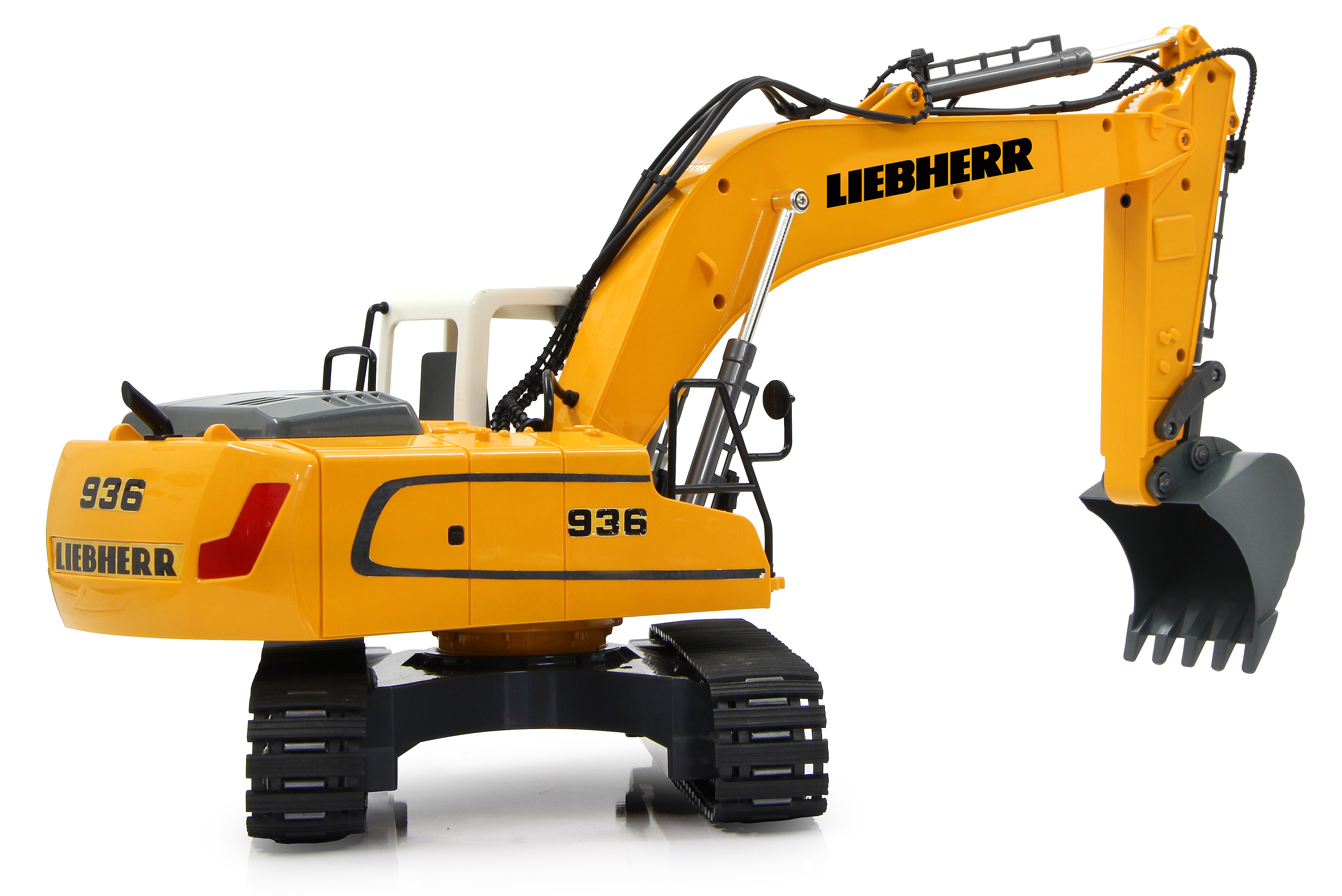 Ein gelber Liebherr-Bagger mit schwarzer Raupenkette und Schaufel.