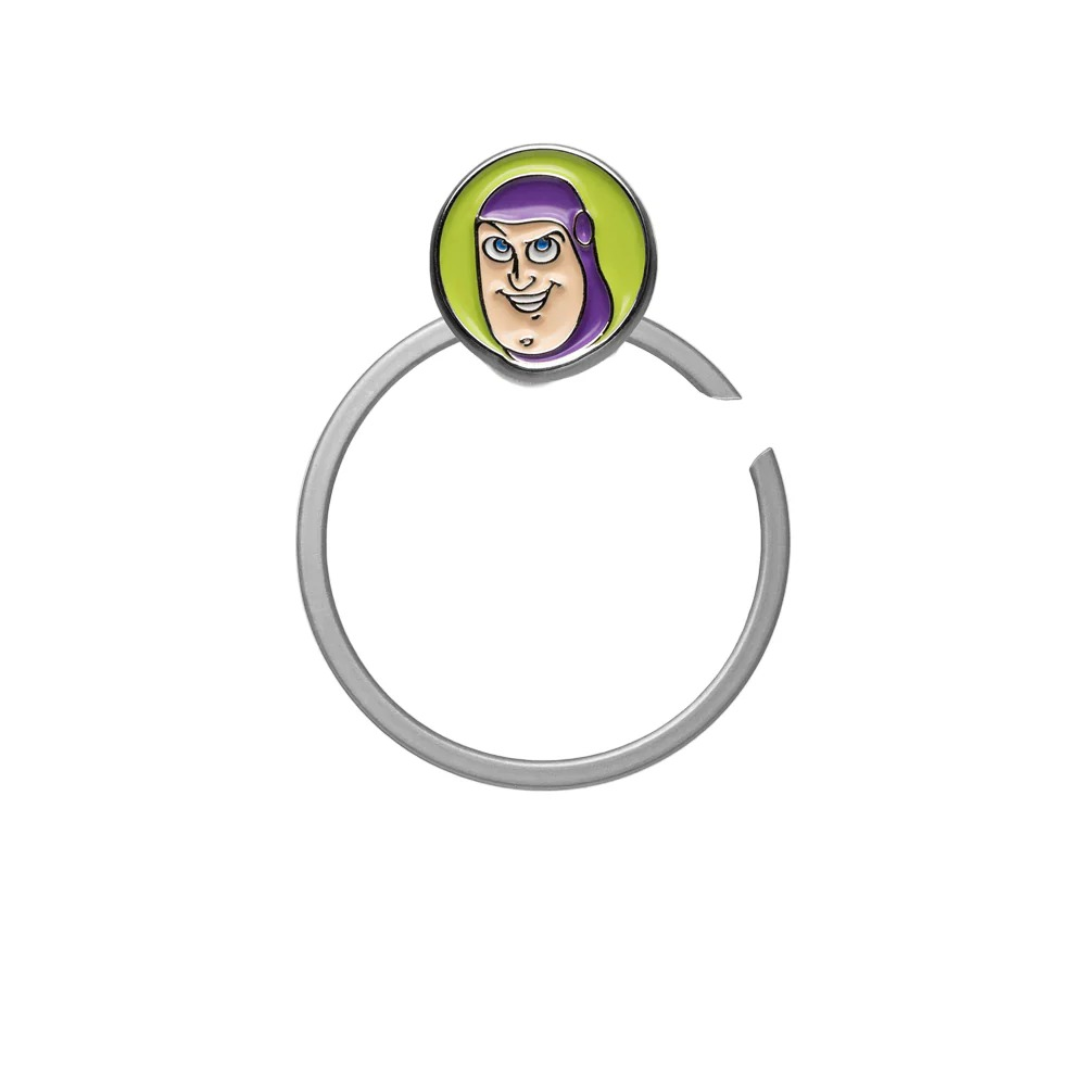 Un anello d'argento con un'immagine circolare del viso di Buzz Lightyear.
