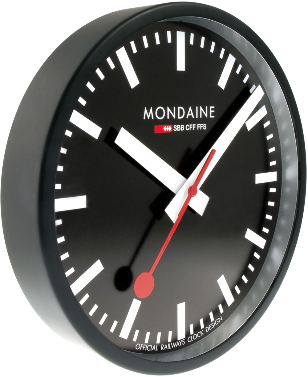 Eine schwarze Bahnhofsuhr mit weißen Markierungen, roten Sekundenzeiger.