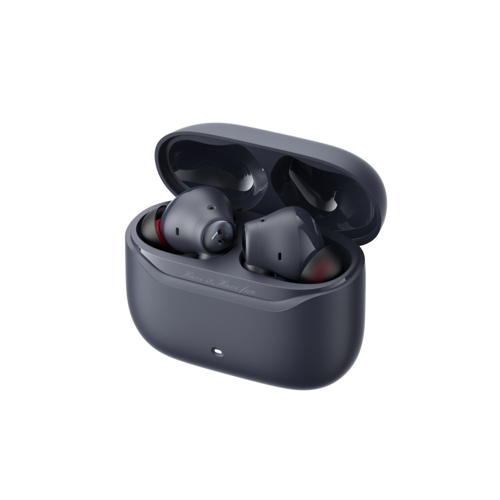 Auricolari wireless grigio scuro nella loro custodia di ricarica aperta con testo.