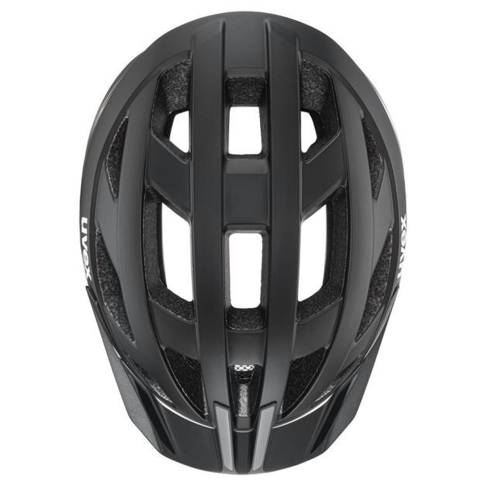 Czarny kask rowerowy z otworami wentylacyjnymi i odblaskowymi paskami.