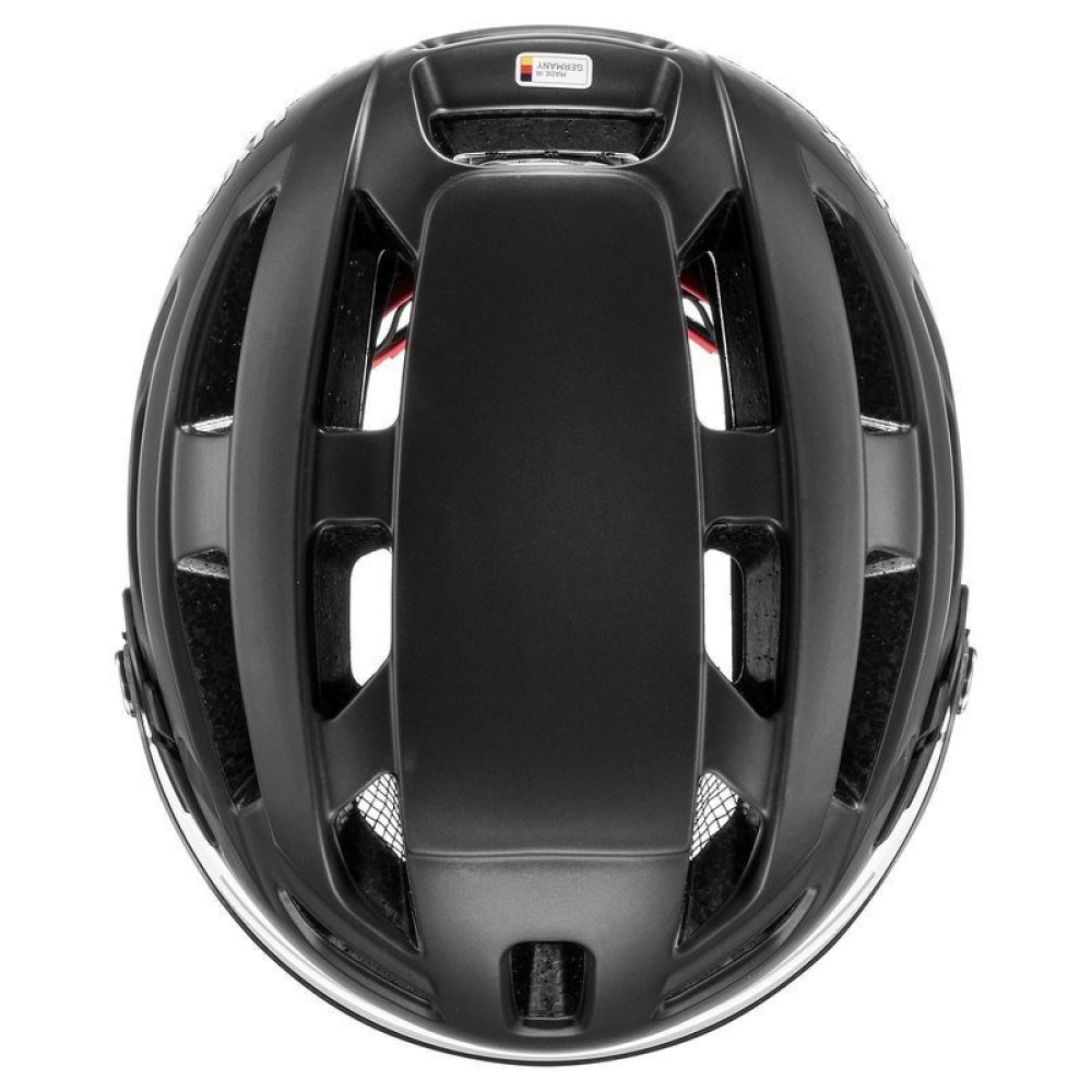 Czarny kask rowerowy z otworami wentylacyjnymi i naklejką "Made in Germany".