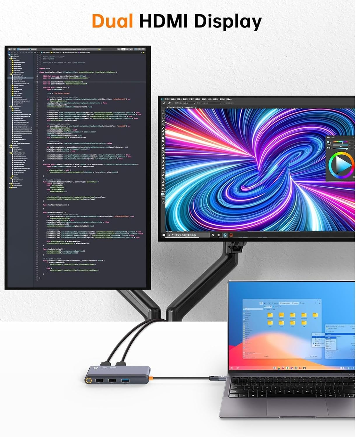 Dual-HDMI-Einrichtung: Laptop, Hub und zwei Monitore zeigen Code und abstrakte Kunst.