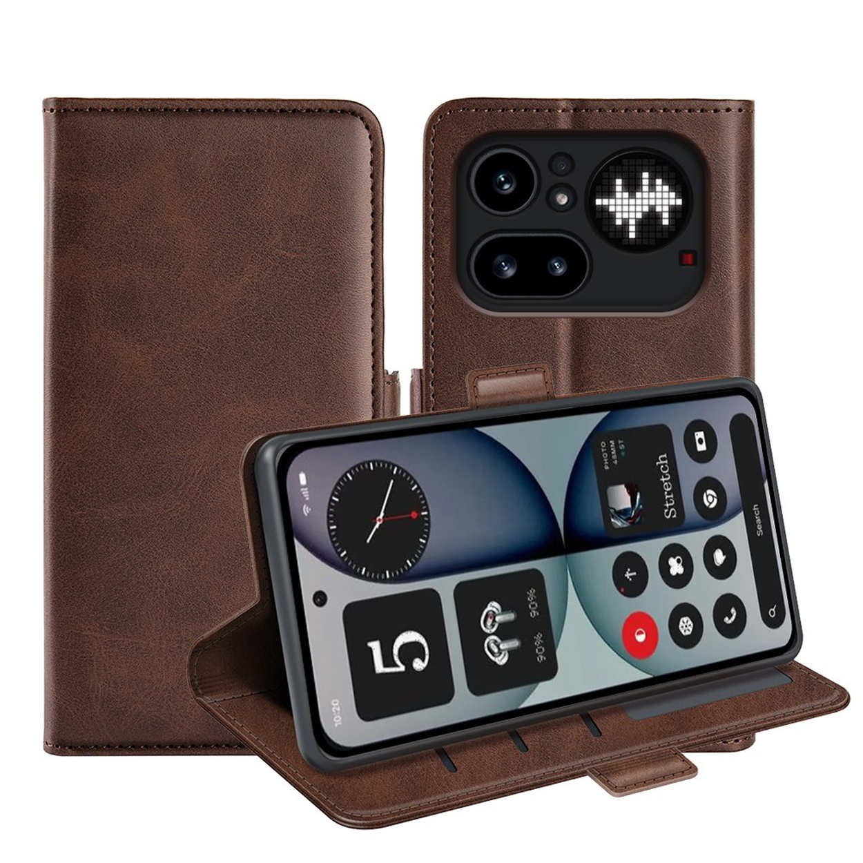 Bruine portemonnee-stijl telefoonhoes met open smartphone die een klok en widgets toont.