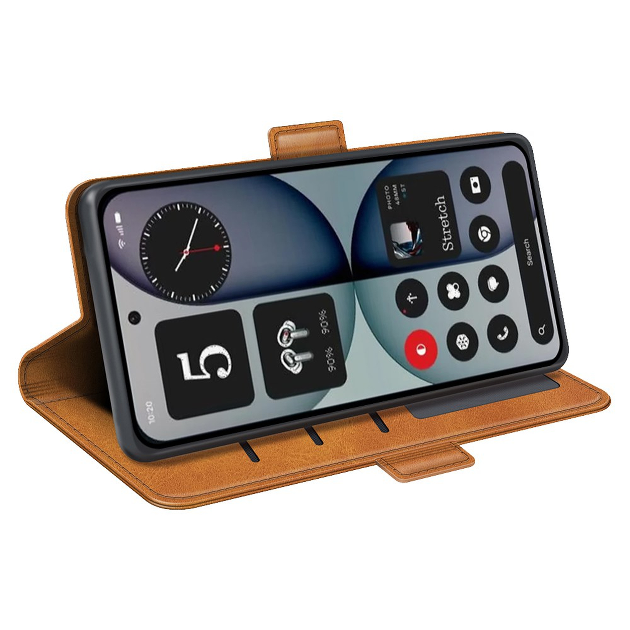 Un smartphone dans un étui en cuir marron, ouvert vers la gauche. L'écran affiche des widgets.
