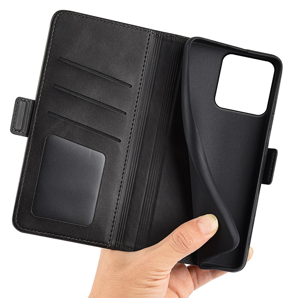 Coque de téléphone noire avec fentes pour cartes et fenêtre transparente, tenue par une main.