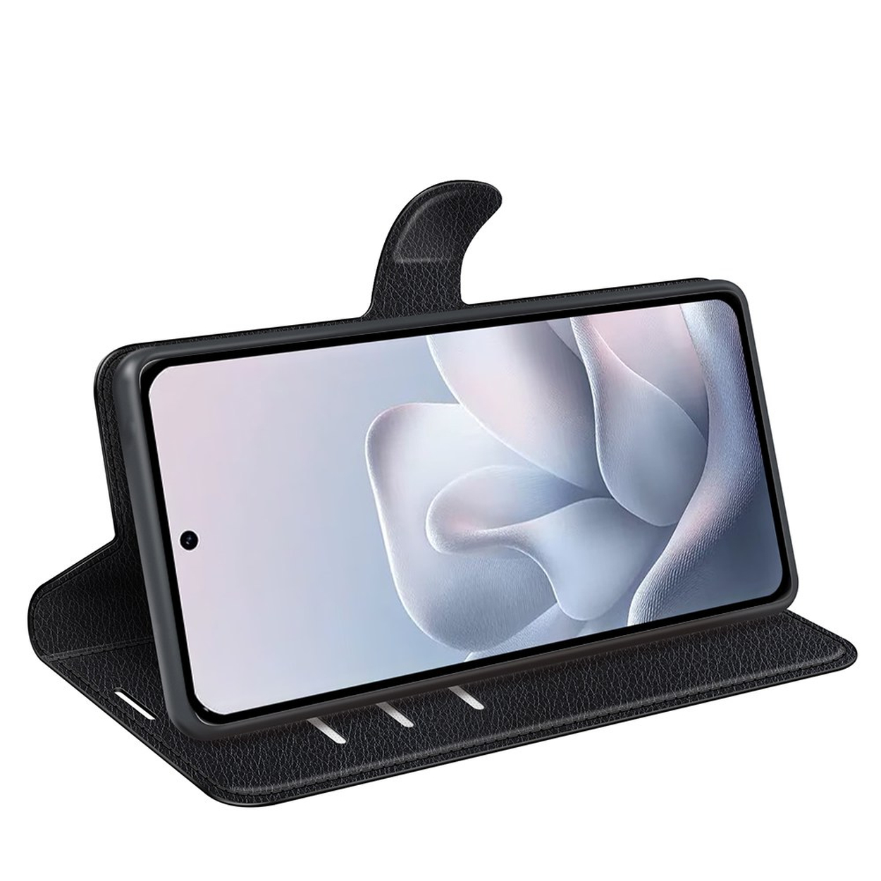 Un smartphone noir dans un étui portefeuille ouvert en cuir texturé, sur fond blanc.