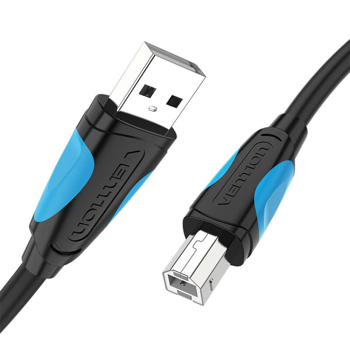 Cavo USB nero con accenti blu. Un'estremità ha un connettore USB-A standard, l'altra un connettore quadrato.