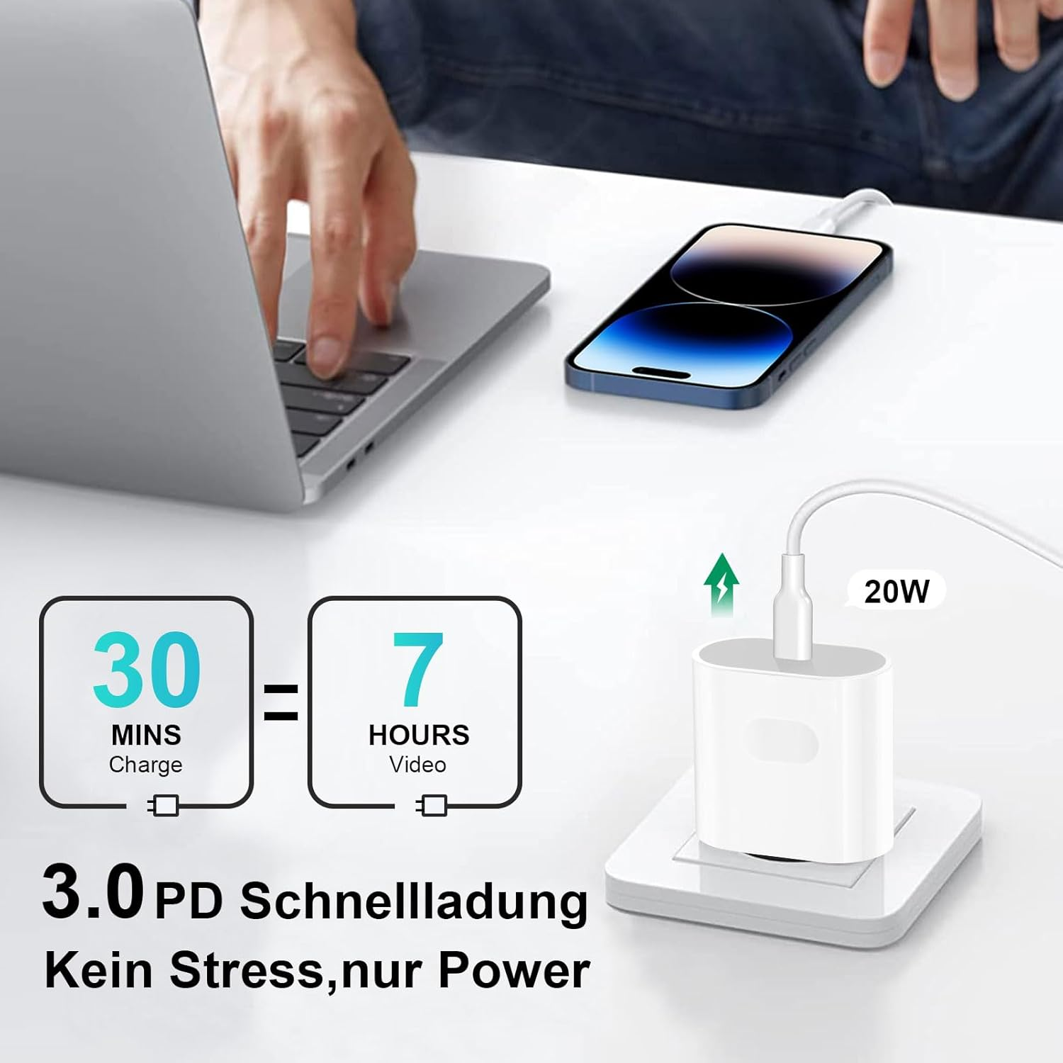 Ein Smartphone wird mit einem 20W Ladegerät geladen, das 30 Min. Ladezeit für 7 Std. Videowiedergabe ermöglicht.