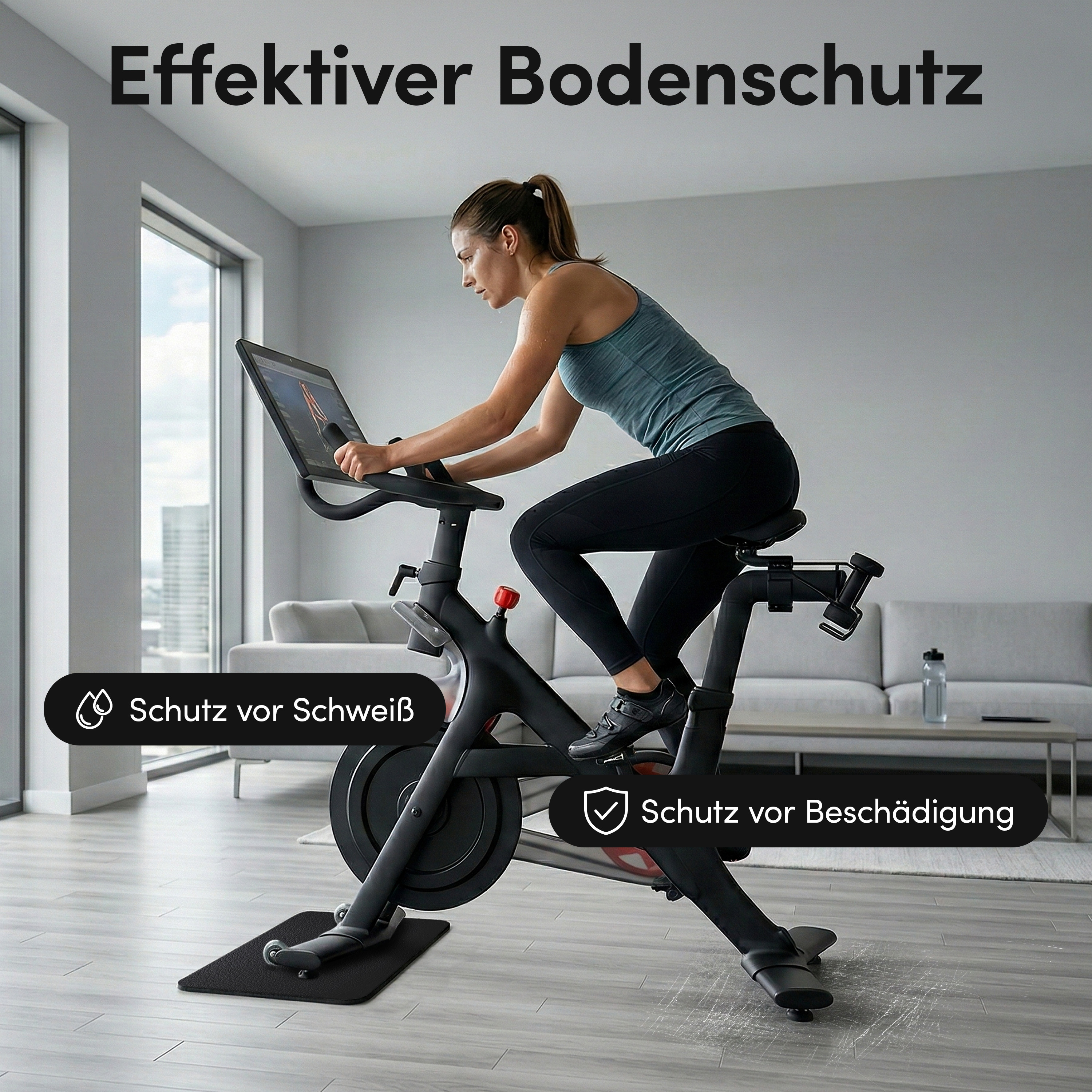 Frau auf Heimtrainer mit Schutzmatten für Schweiß und Boden