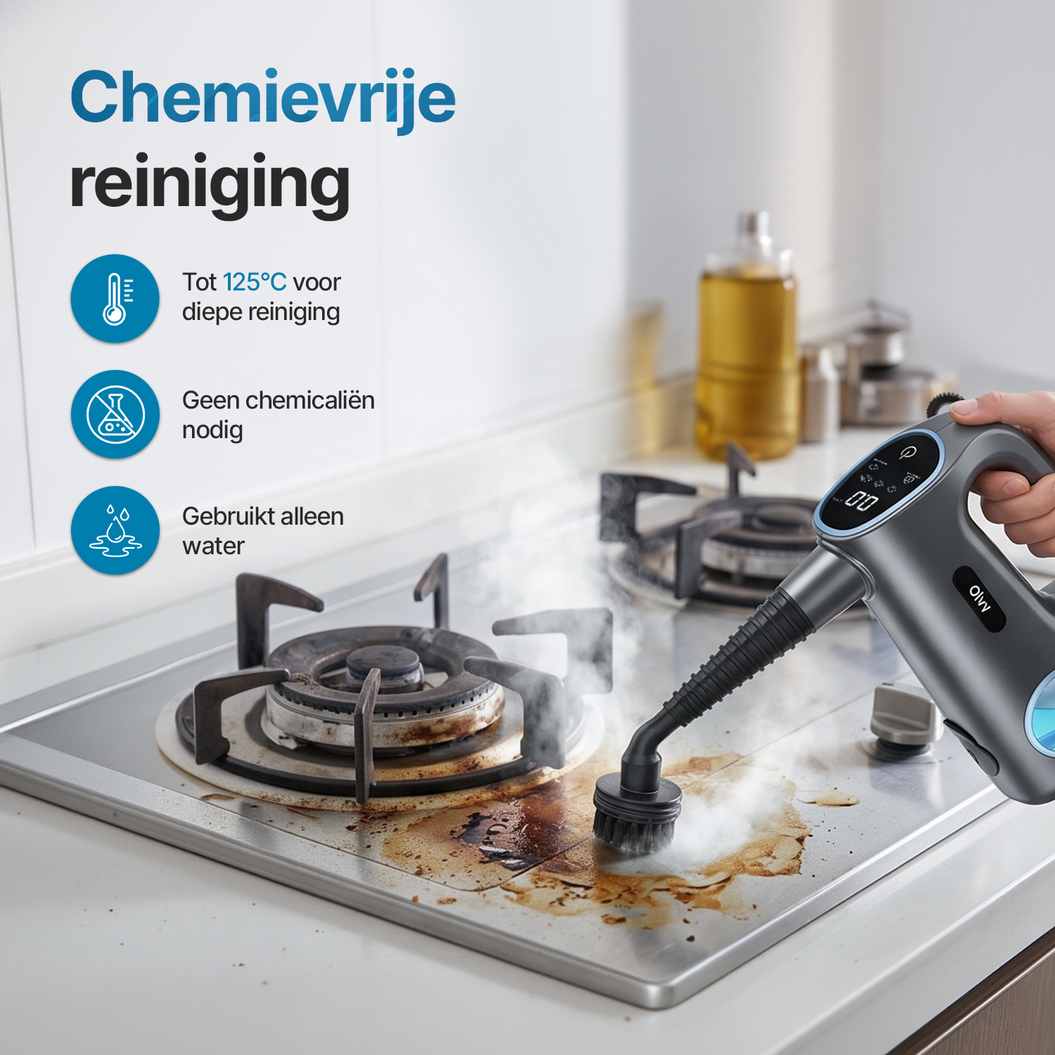 Een stoomreiniger maakt een vieze gasfornuis schoon. "Chemievrije reiniging" is prominent.