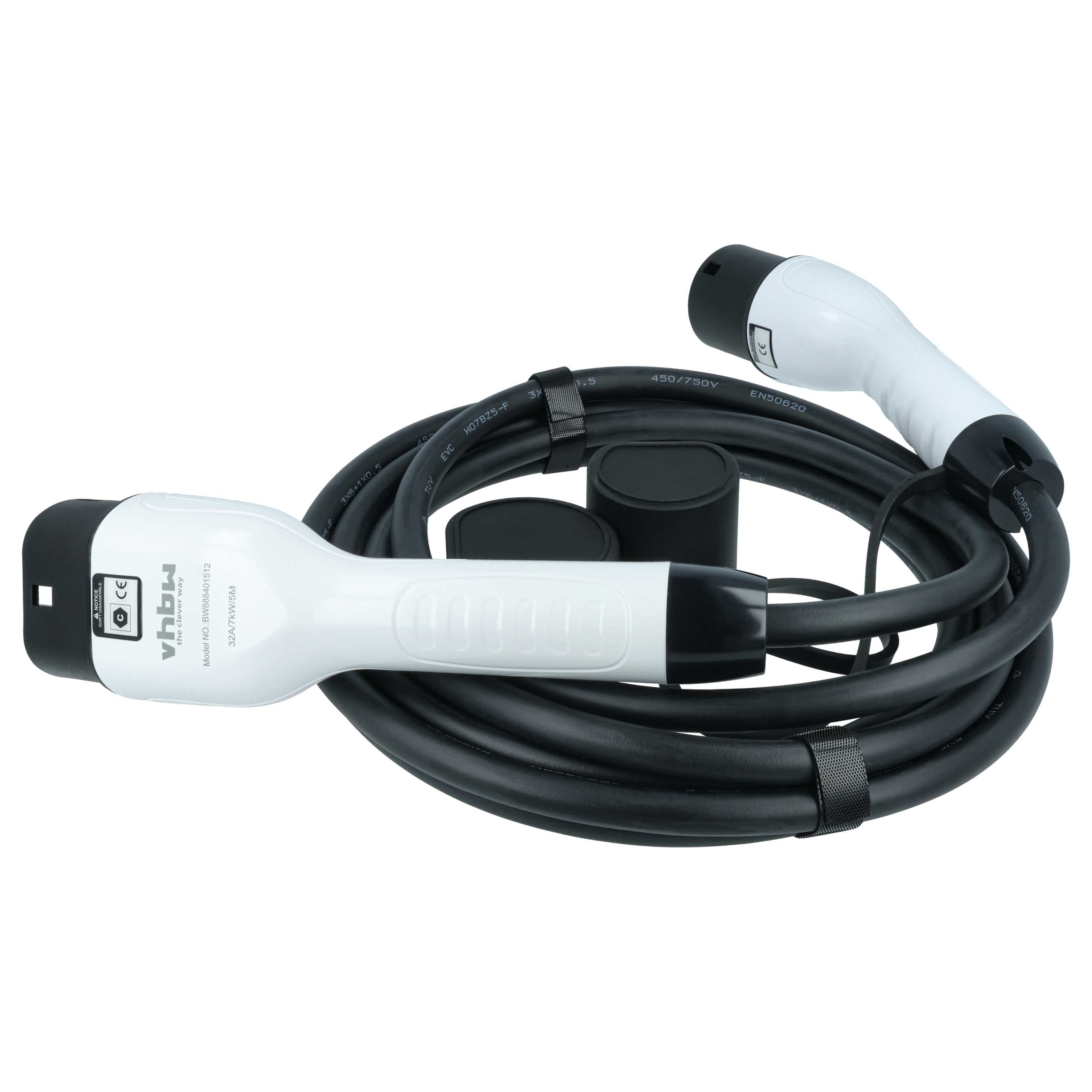Ein schwarzes Kabel mit weißen Steckern für Elektroautos, aufgerollt.