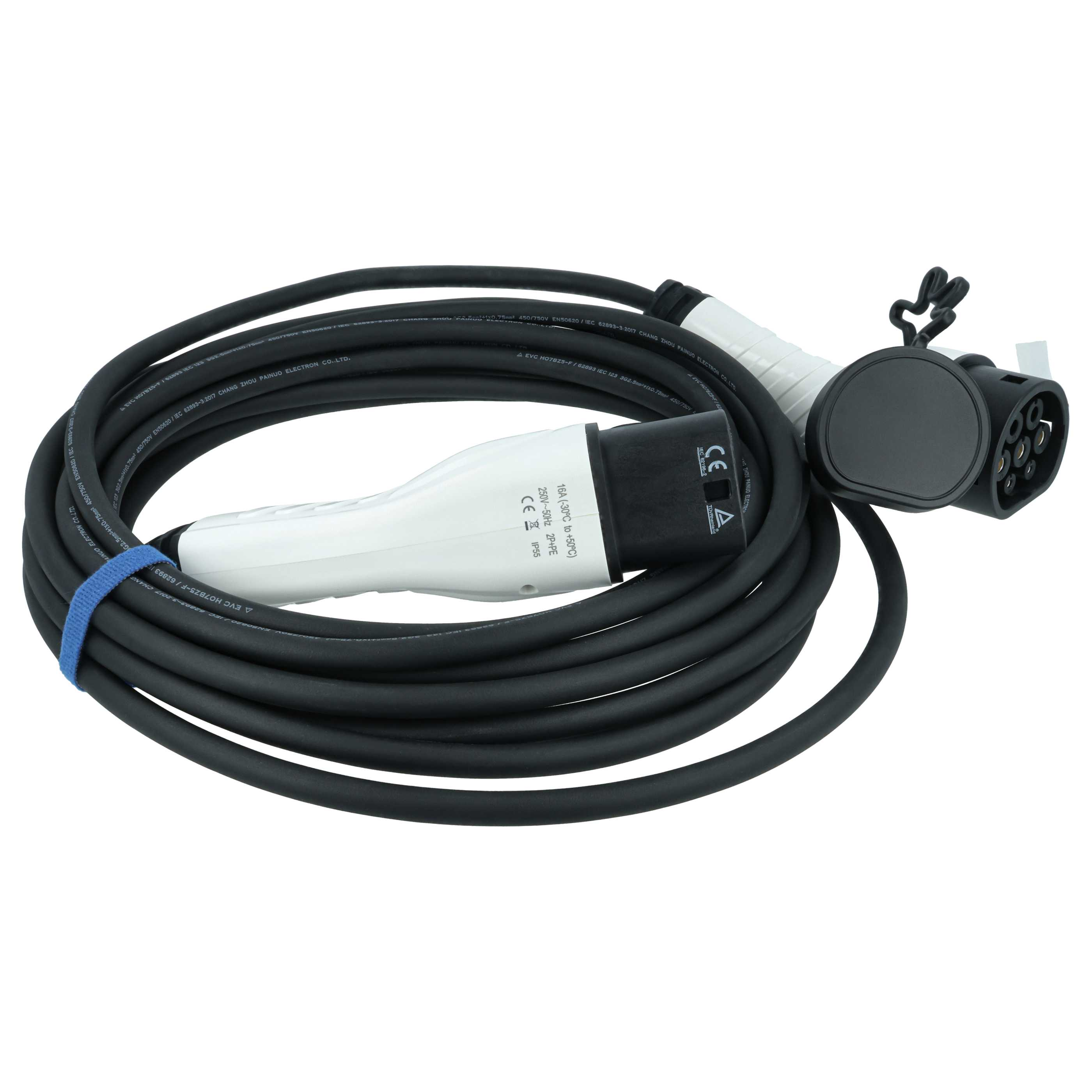 Schwarzes EV-Ladekabel mit weißem Stecker und schwarzer Schutzkappe.