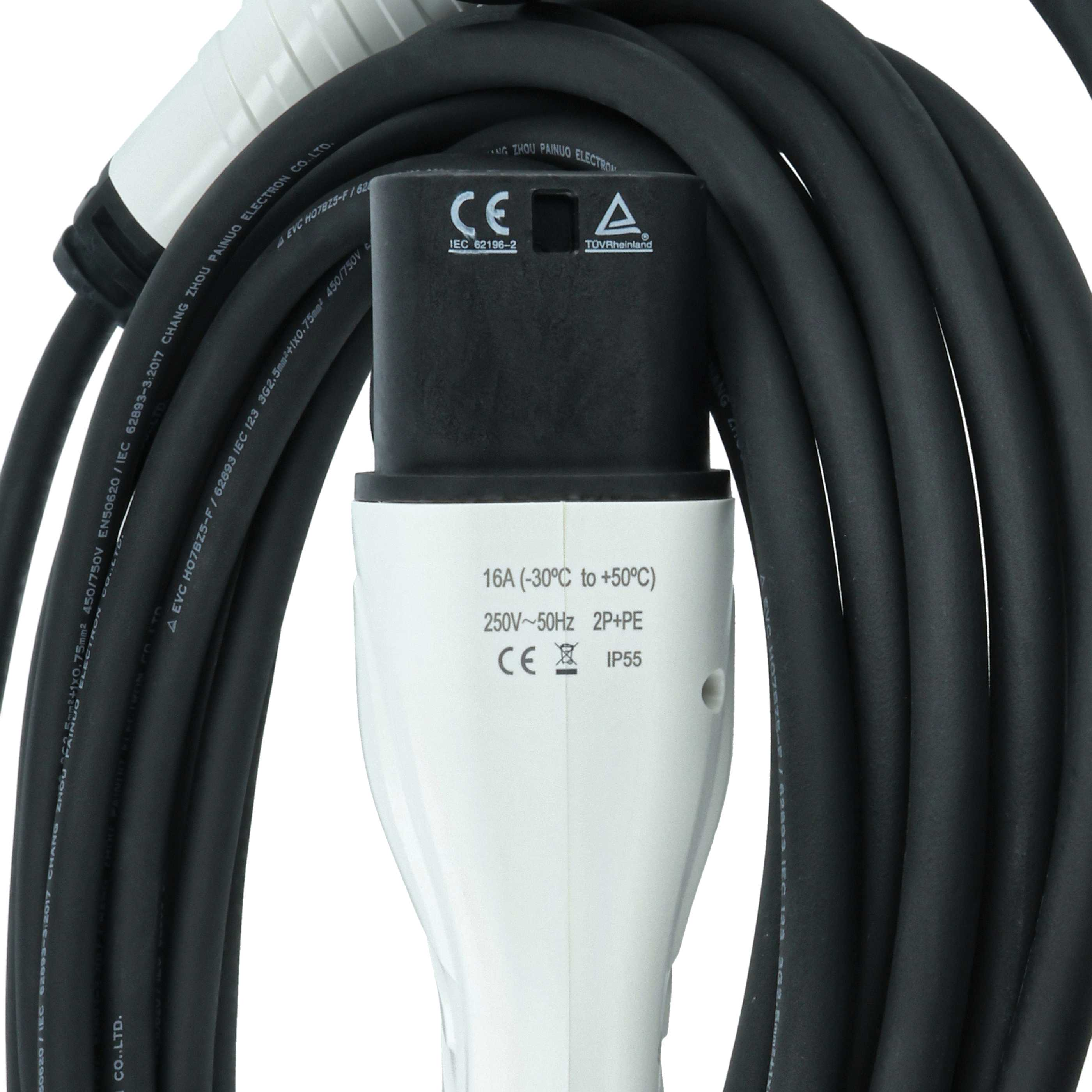 Ein schwarzes Kabel mit weißem Stecker, Kennzeichnungen wie CE und IP55.