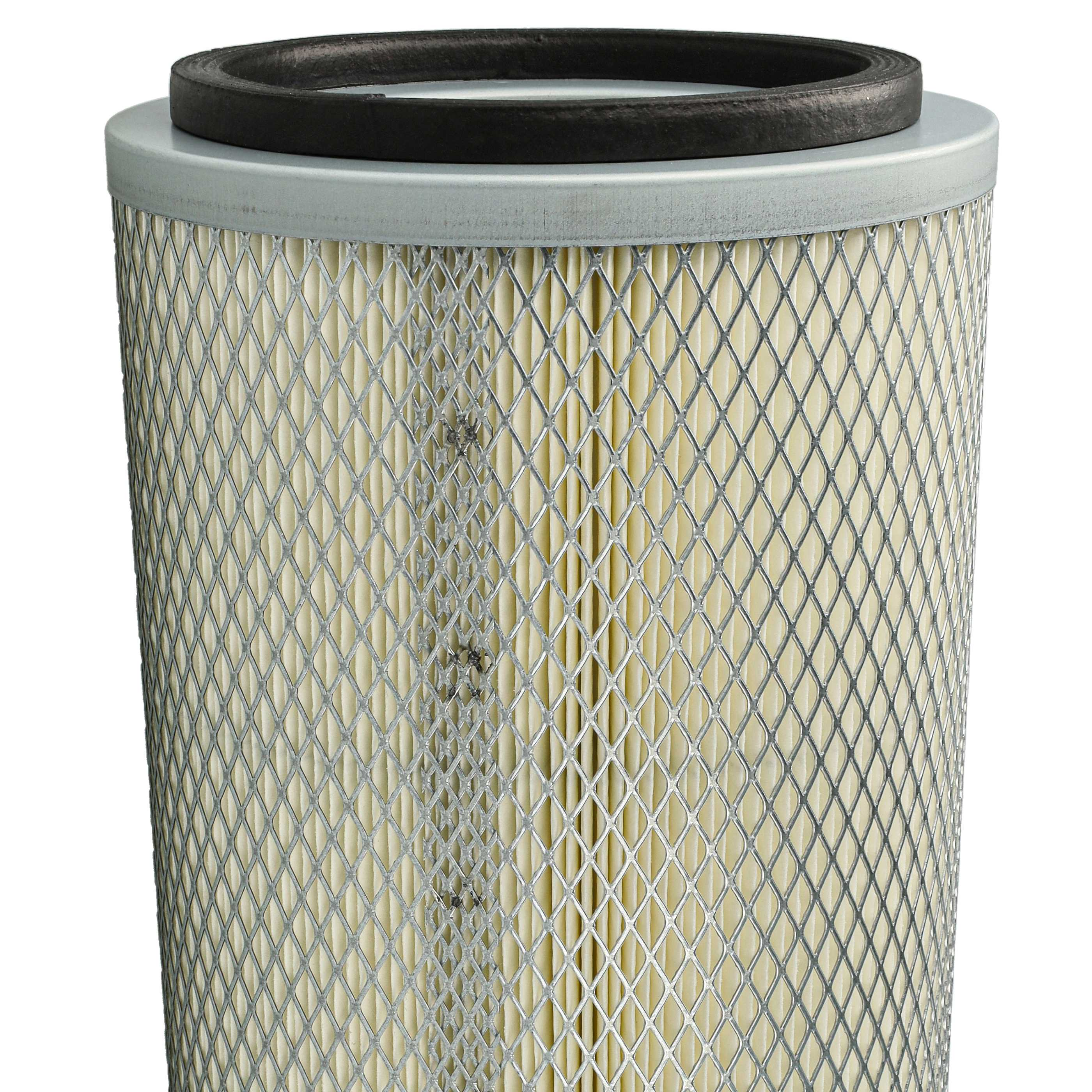 Ein zylindrischer Luftfilter mit einem schwarzen Gummidichtungsring oben.