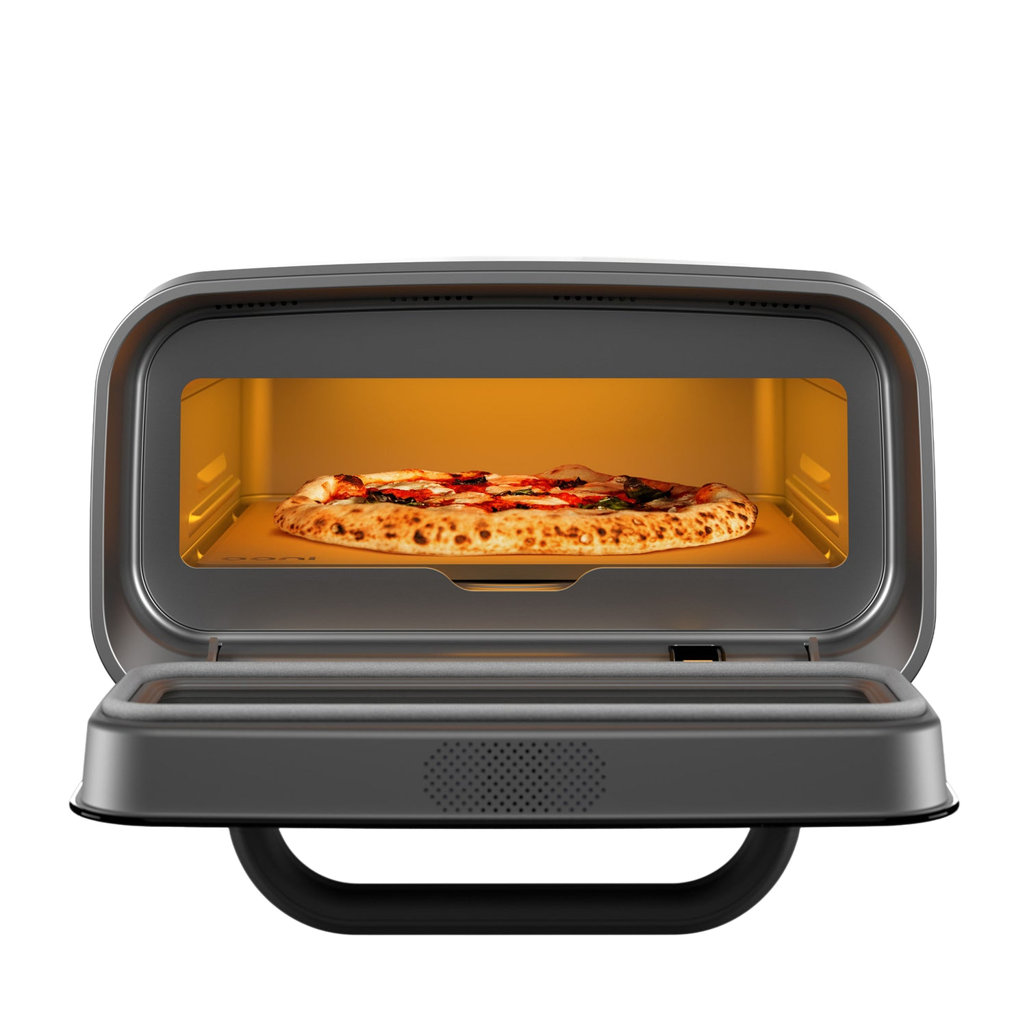 Eine Pizza gart in einem modernen, offenen Ofen. Die Pizza hat Beläge und eine goldene Kruste.