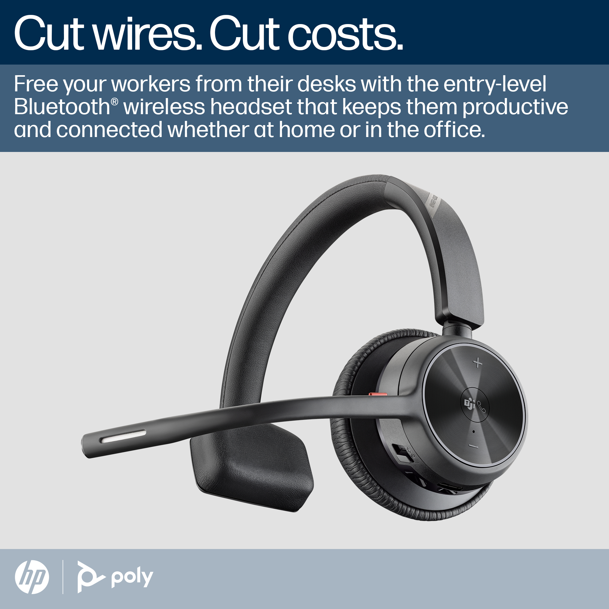 Casque Bluetooth noir avec micro et coussinets sur fond gris.