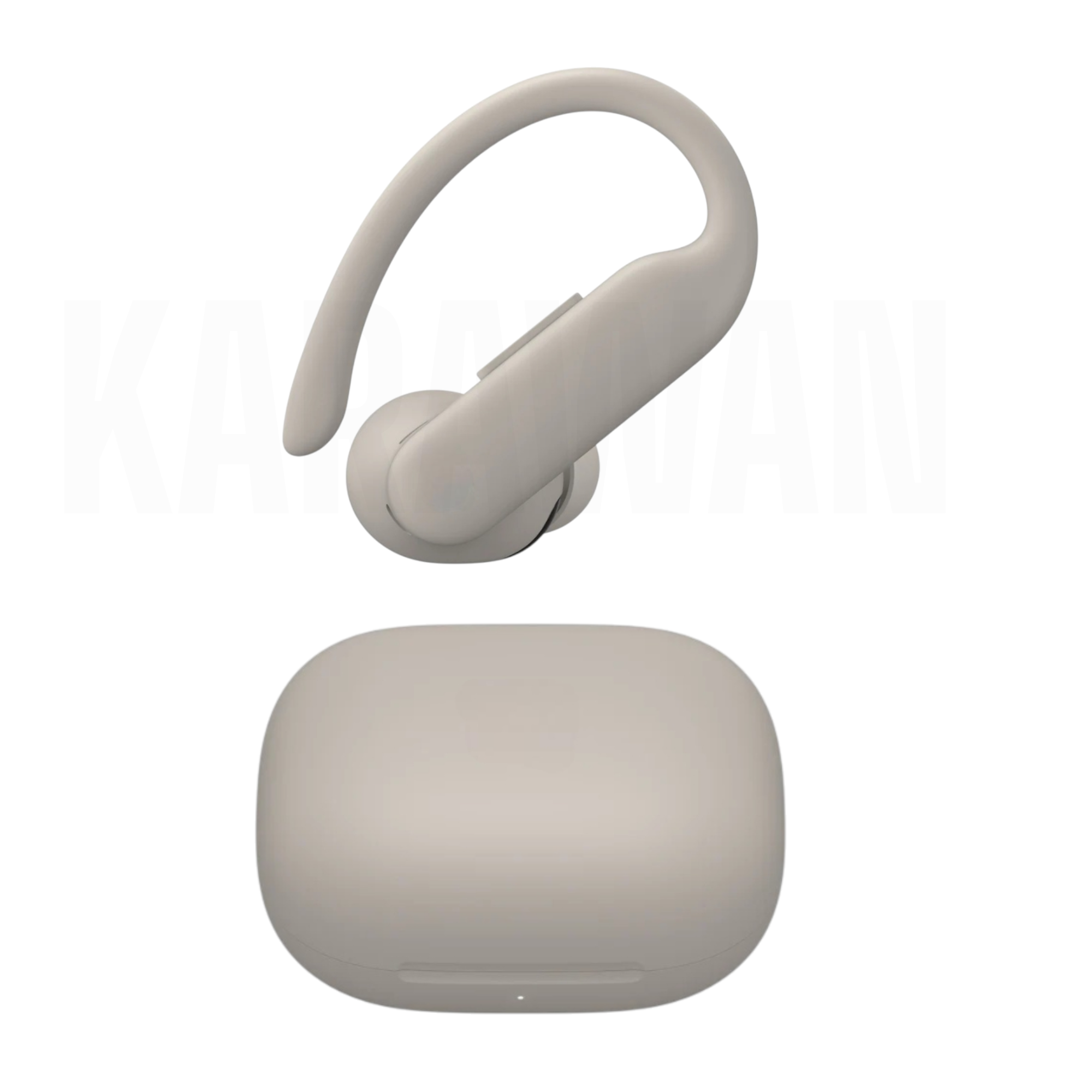 Un solo audífono beige con gancho para la oreja sobre un estuche de carga cerrado.