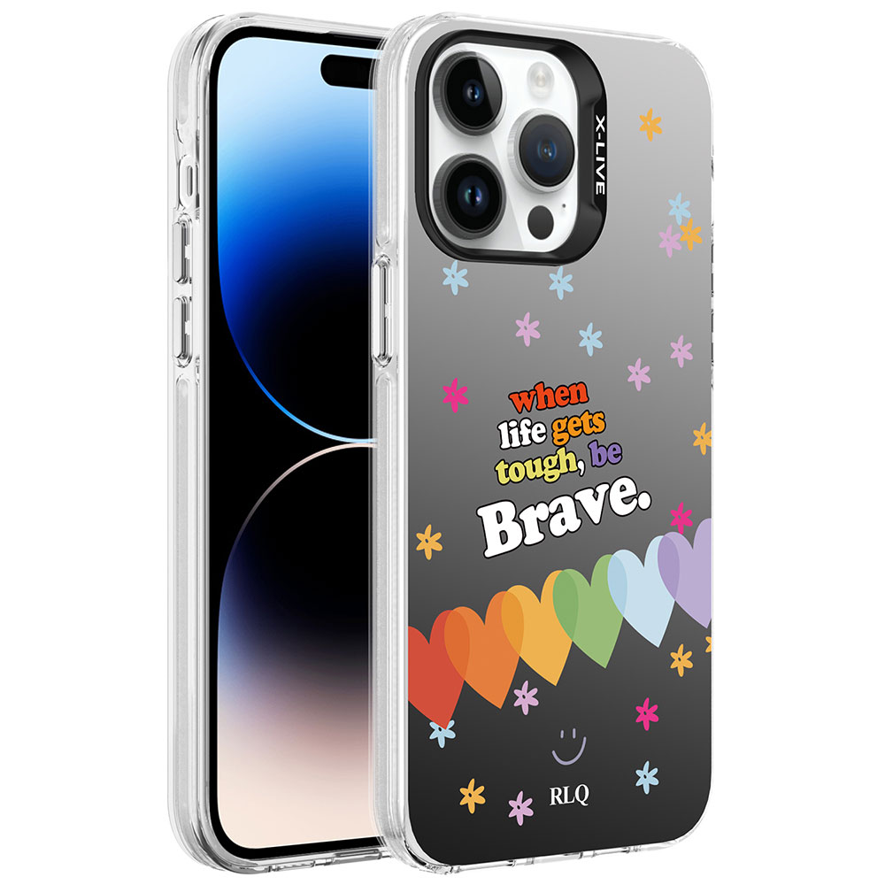 Kalpler, çiçekler ve ilham verici alıntı içeren iPhone kılıfı.