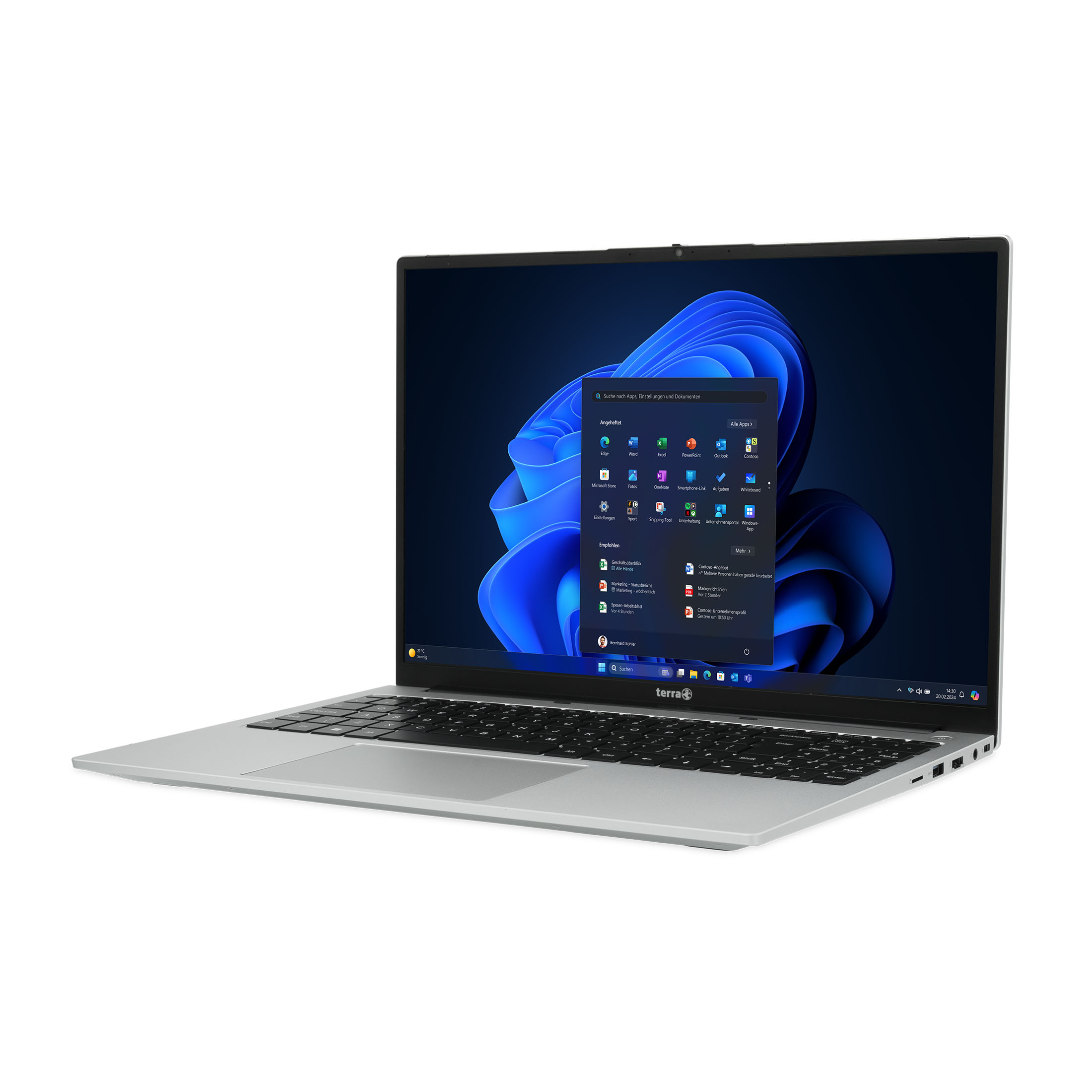 Ein geöffneter silberner Laptop mit Windows 11 auf dem Bildschirm. Auf dem Desktop sind App-Symbole.