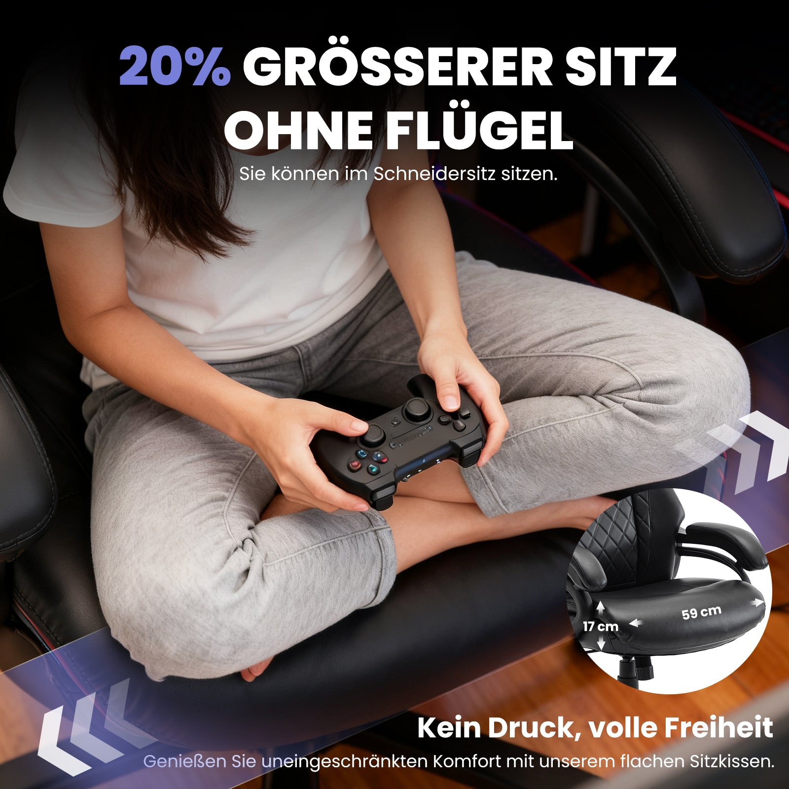 Person sitzt im Schneidersitz auf einem Gamingstuhl und hält einen Controller.