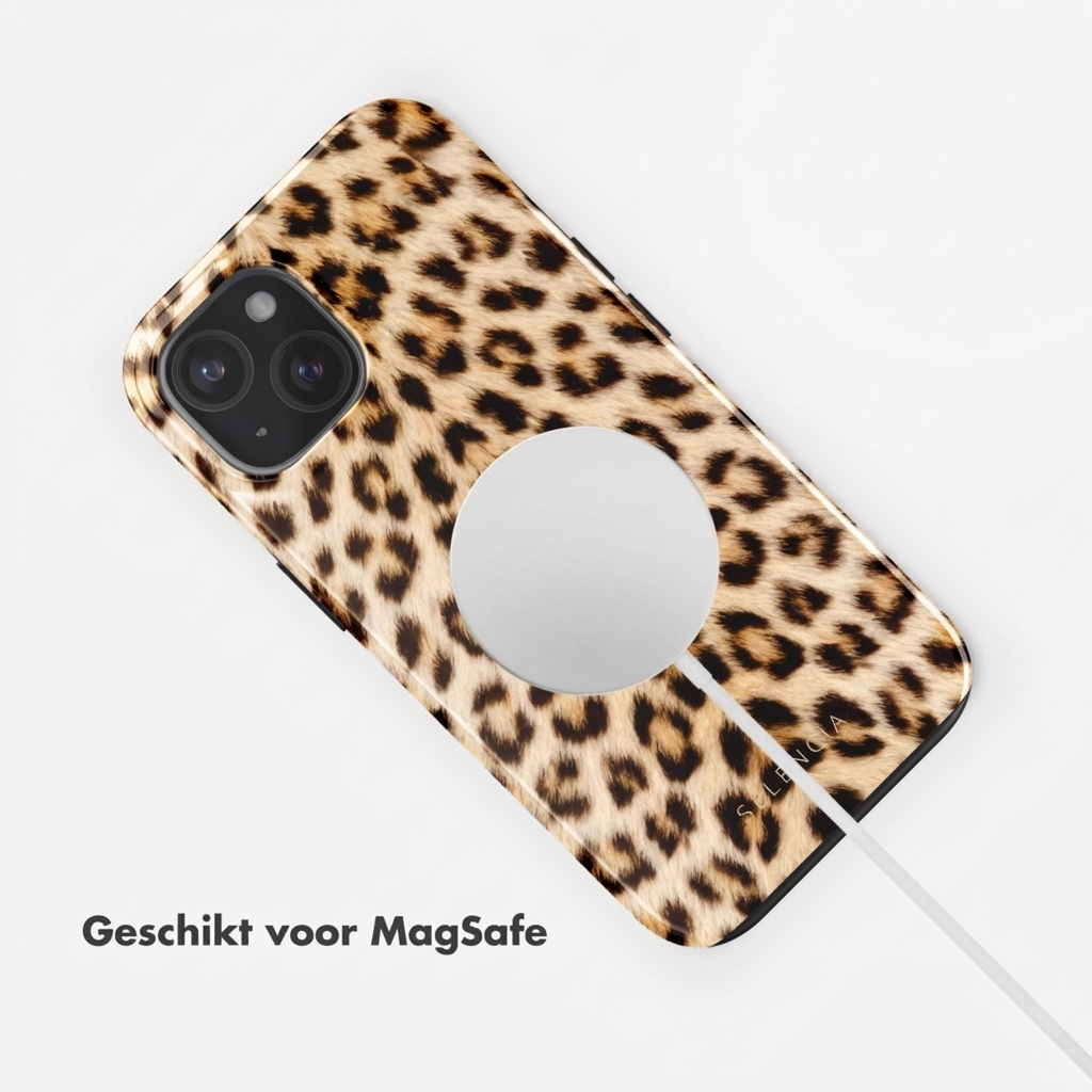Un iPhone avec une coque léopard, compatible MagSafe.