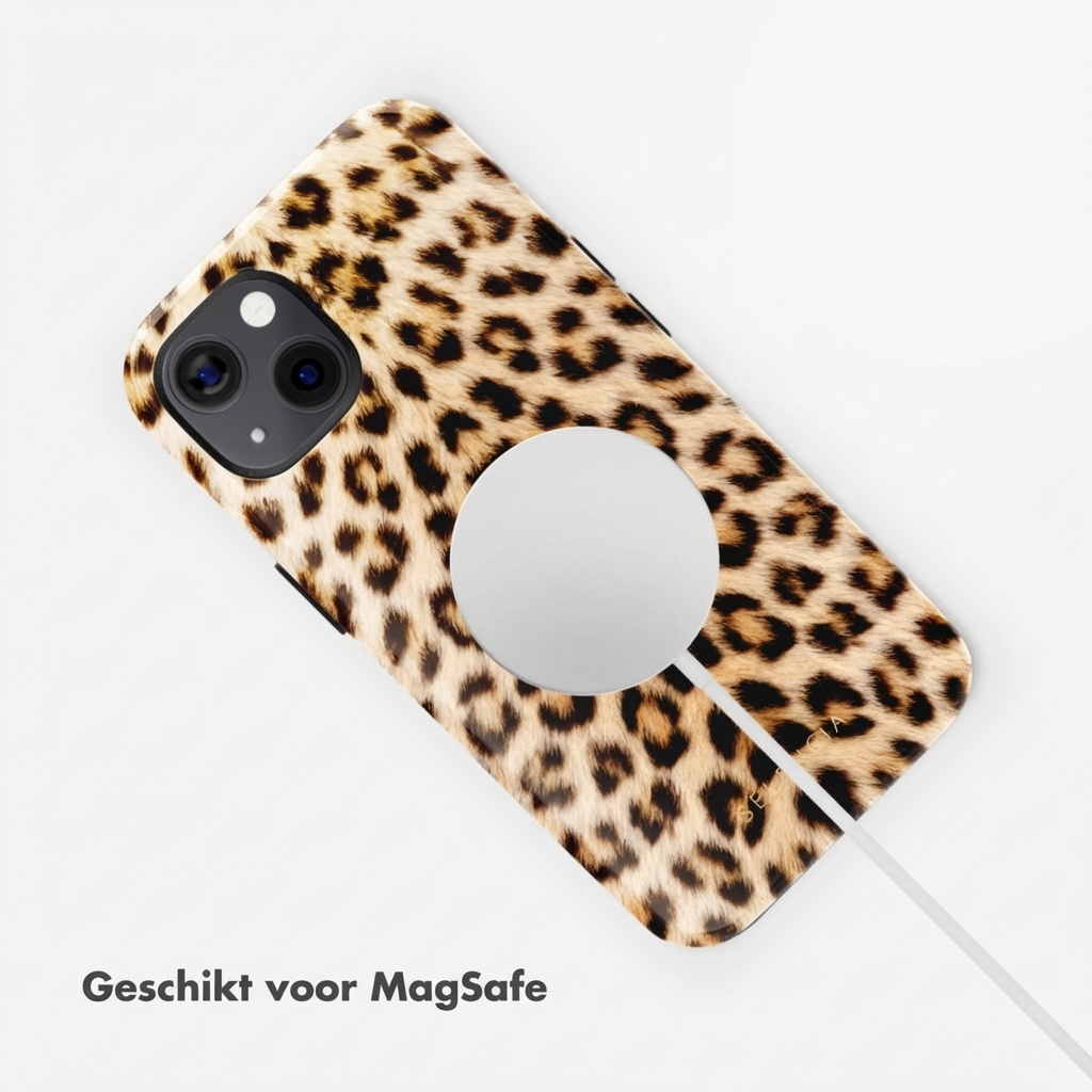 Coque de téléphone imprimé léopard avec cercle MagSafe et découpe.