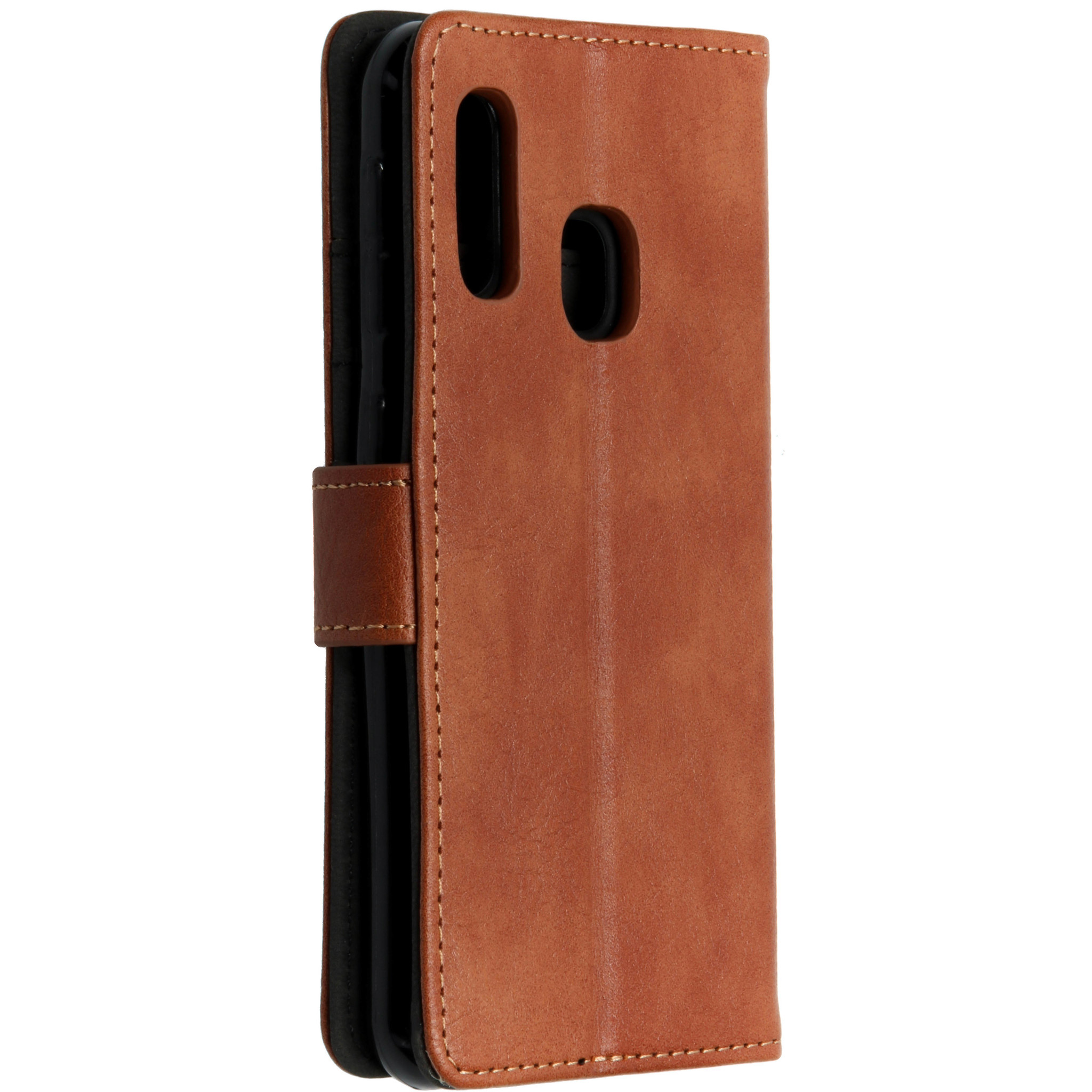 Étui de téléphone en cuir marron avec deux découpes pour appareil photo et flash.