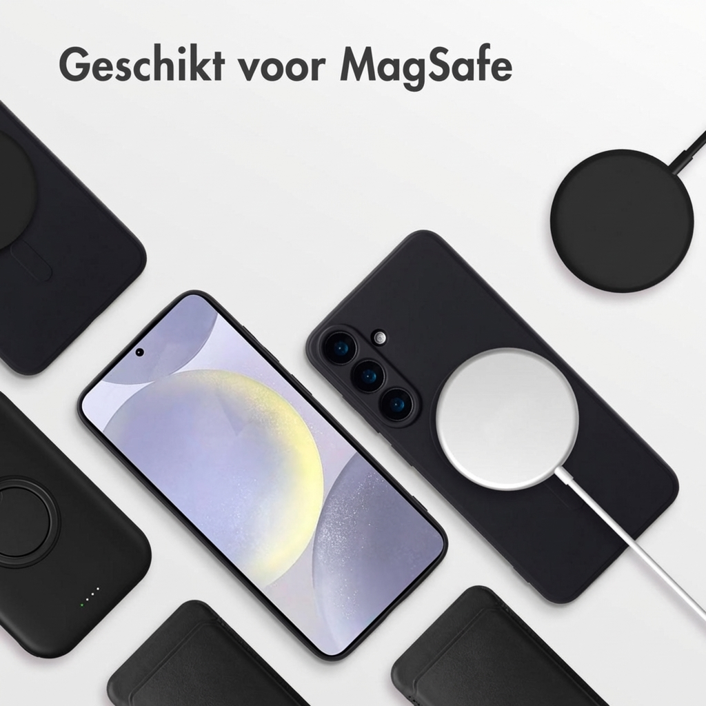 Zwarte hoesjes en MagSafe opladers op witte achtergrond.