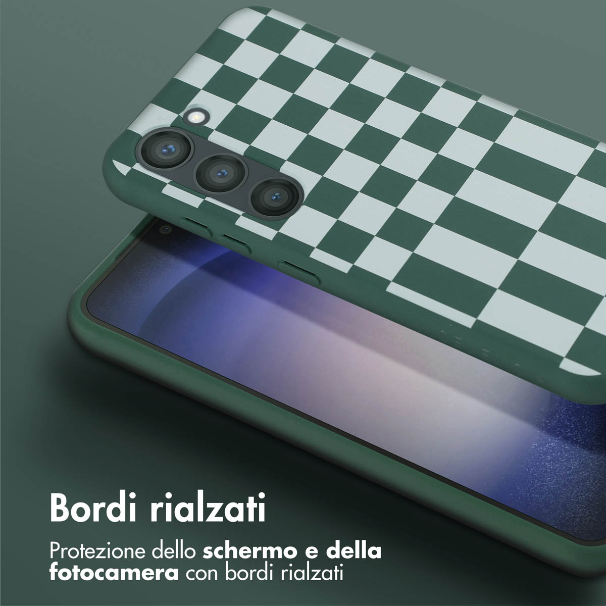 Coque de téléphone verte à motif damier blanc sur un téléphone.