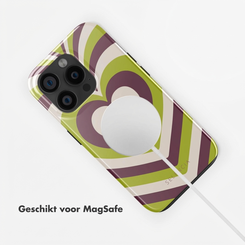 Coque iPhone motif cœur vert, beige, violet, avec chargeur MagSafe.