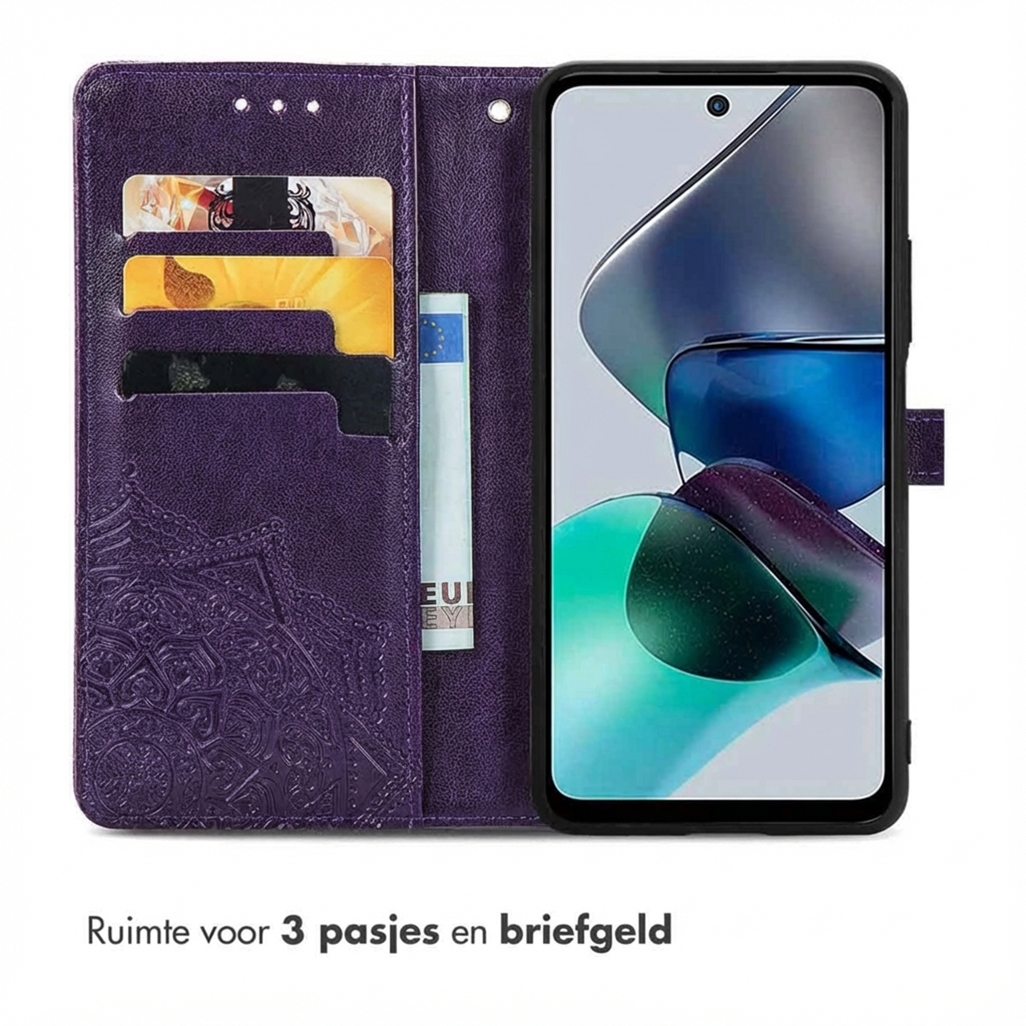 Paarse telefoonhoes met kaarthouders en geldvak, open, met smartphone.