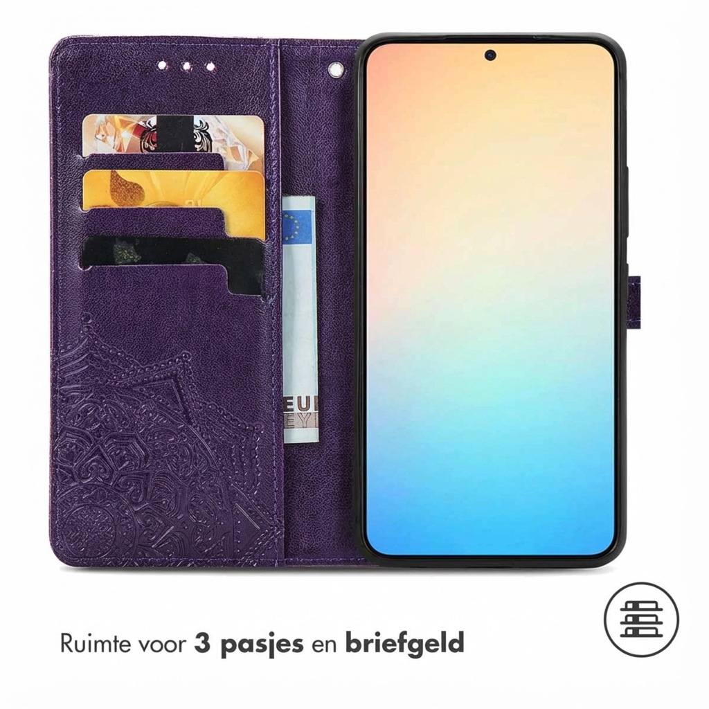 Étui de téléphone violet avec fentes pour cartes et porte-billets.