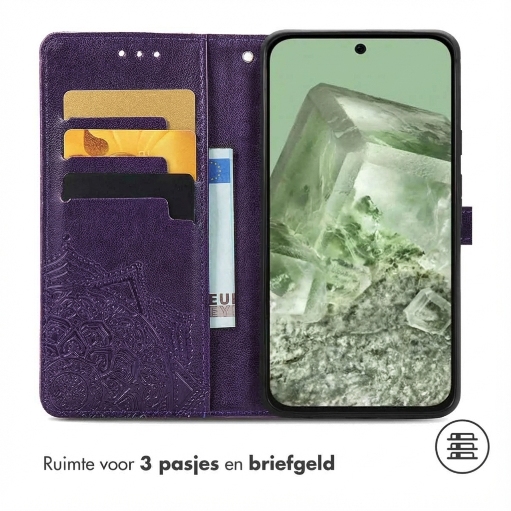 Paarse telefoonhoes met kaarthouders en bankbiljet, met een groen kristal behang.