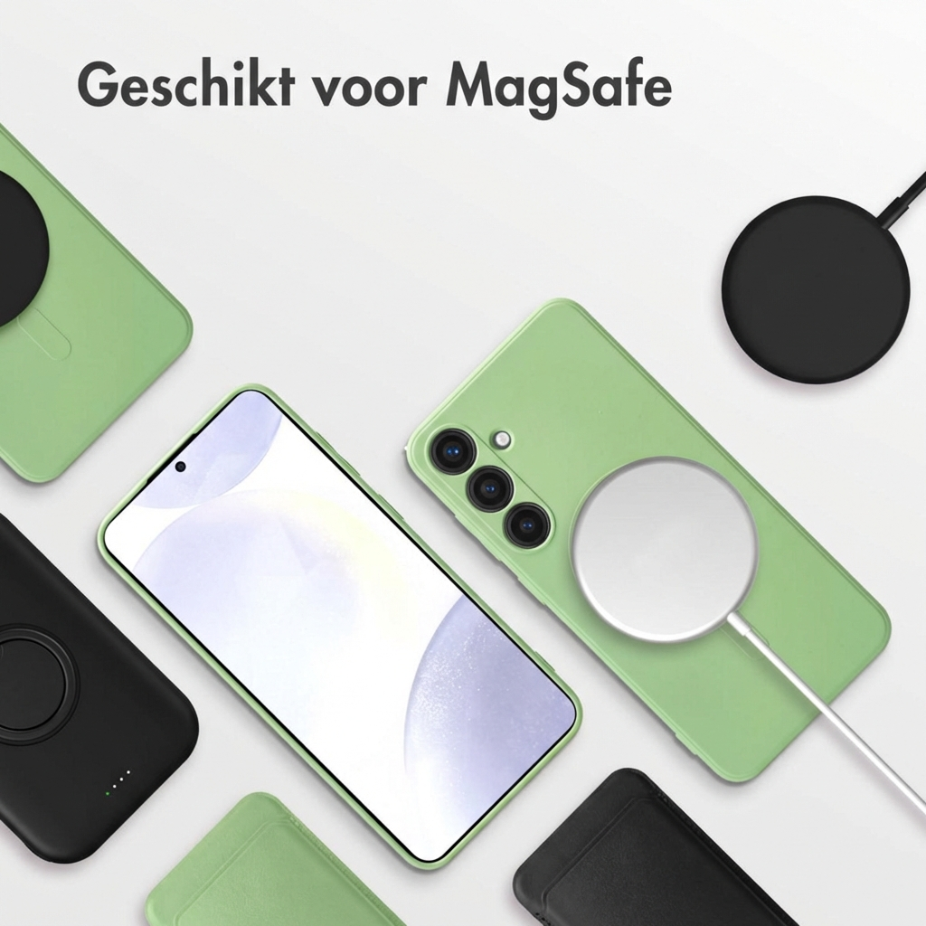 Groene en zwarte telefoonhoesjes met MagSafe laders en een smartphone.