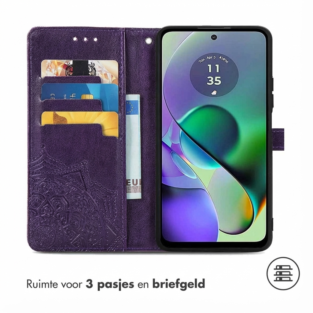 Paarse telefoonhoes met kaarthouders en eurobiljet. Telefoon toont tijd.