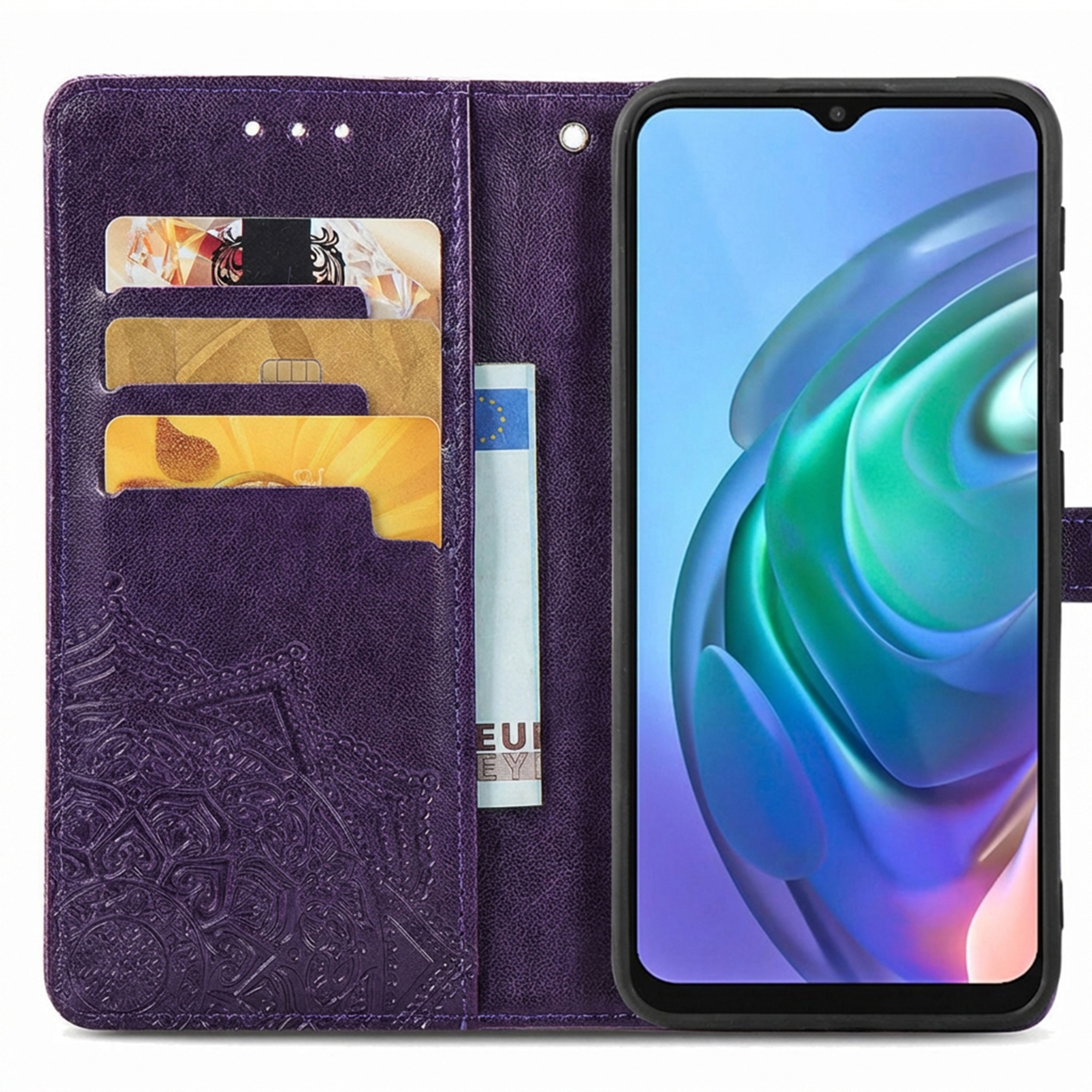 Custodia viola per telefono con slot per carte e uno smartphone con sfondo blu e verde.