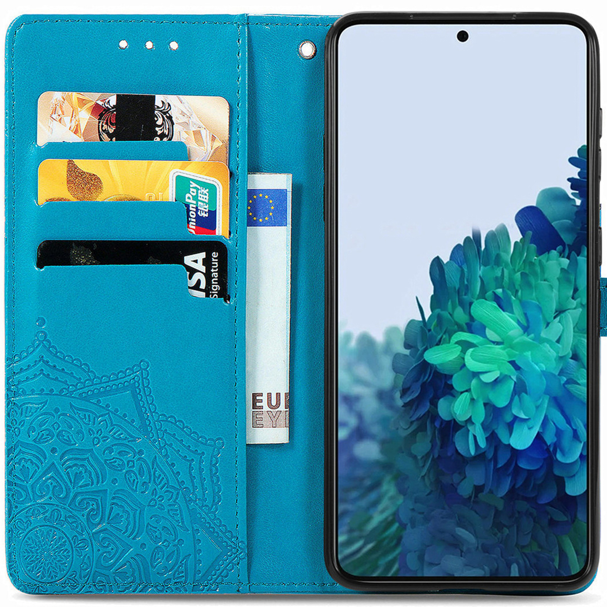 Turquoise telefoonhoesje met kaarthouders en smartphone. Mandala patroon.