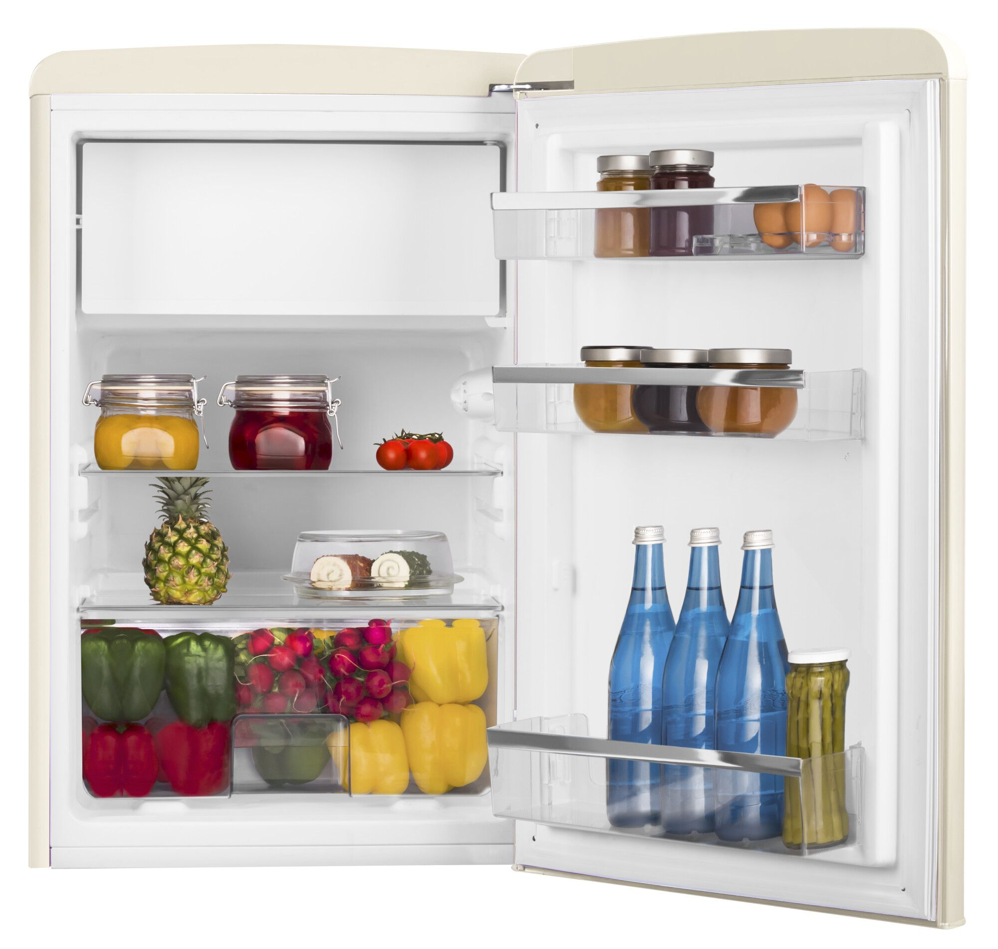 Un refrigerador abierto con alimentos, incluyendo verduras, frutas, huevos y bebidas.