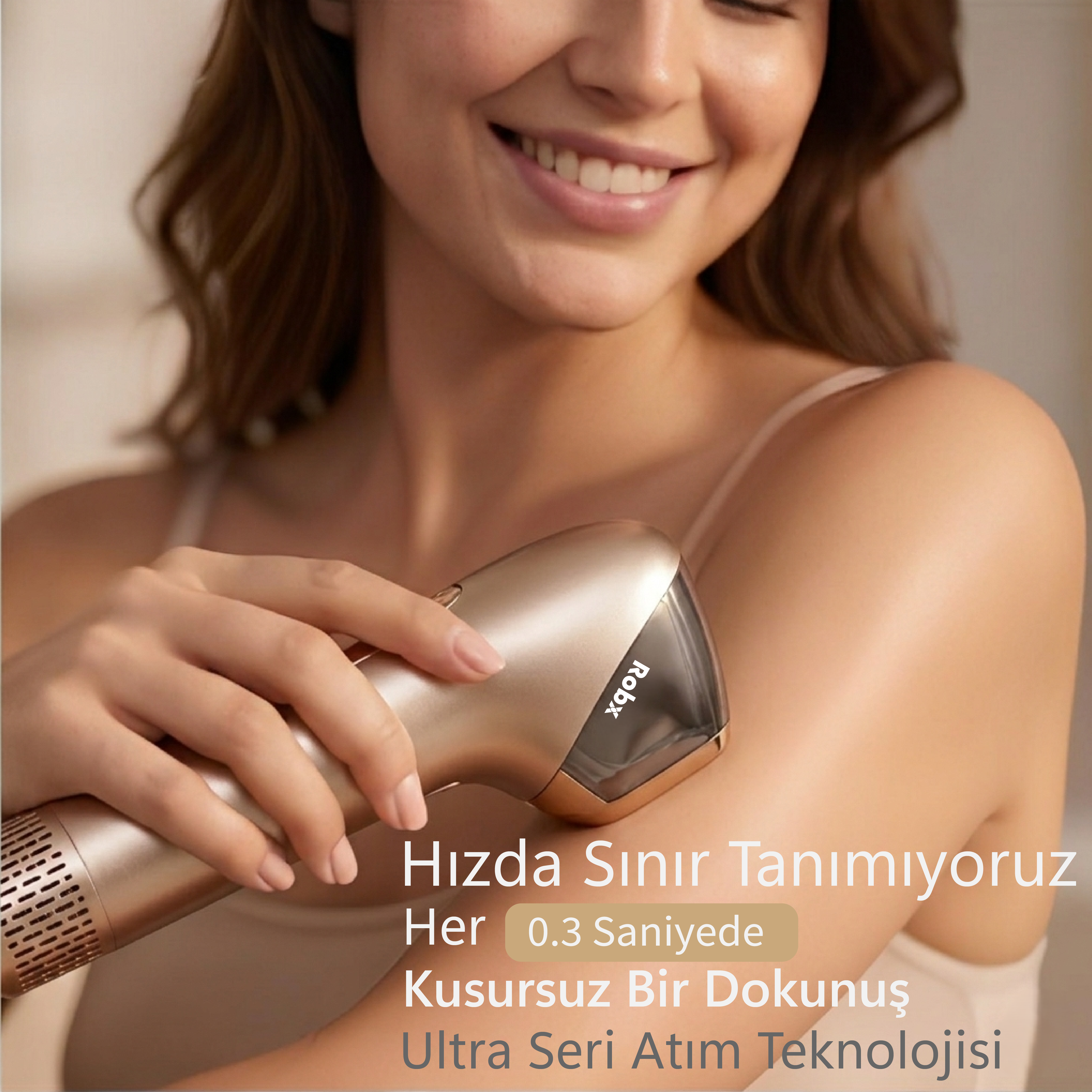 Bir kadın kolunda altın rengi tüy dökme cihazı kullanıyor. Türkçe metin.