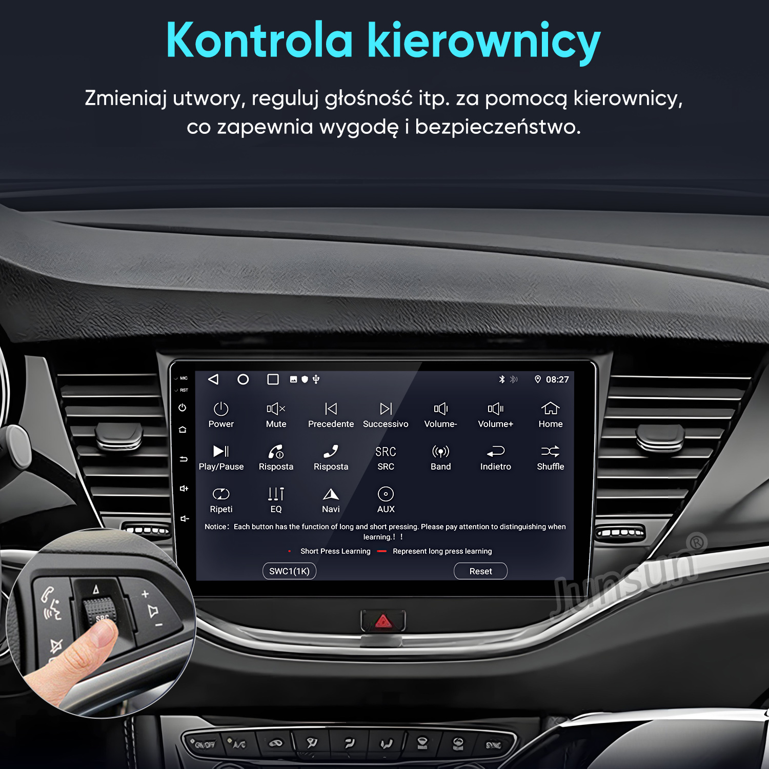 Palec naciska przycisk na kierownicy samochodu, sterując systemem infotainment.