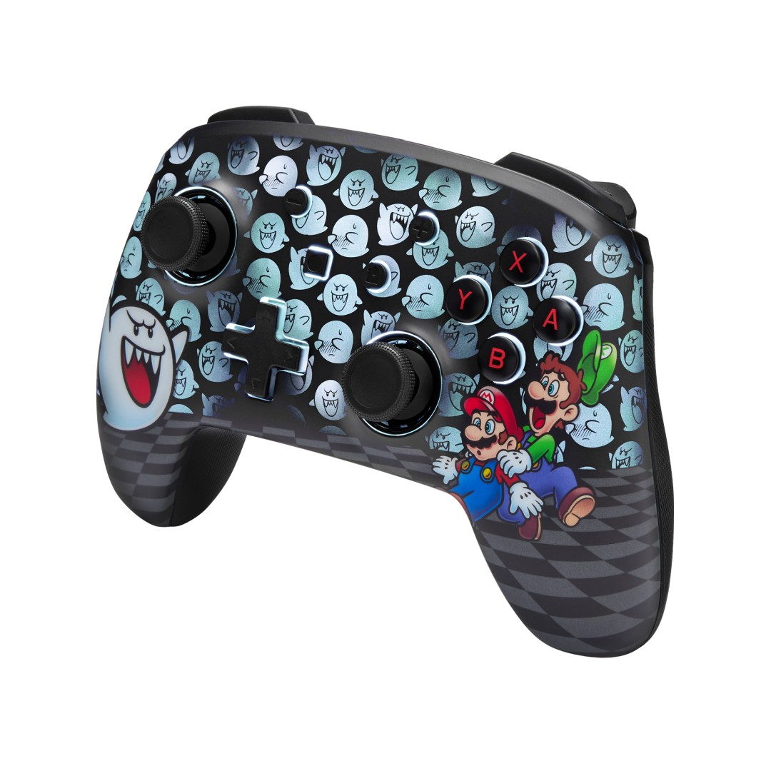 Schwarzer Controller mit Boo-Motiv und Mario & Luigi.