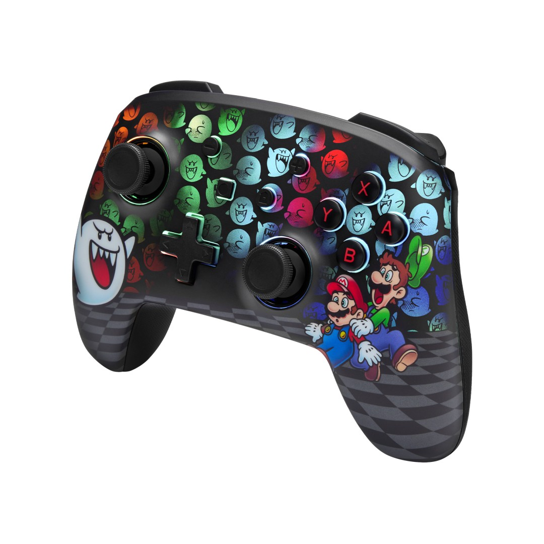 Schwarzer Controller mit Mario, Luigi und Boo-Motiven in bunten Regenbogenfarben.